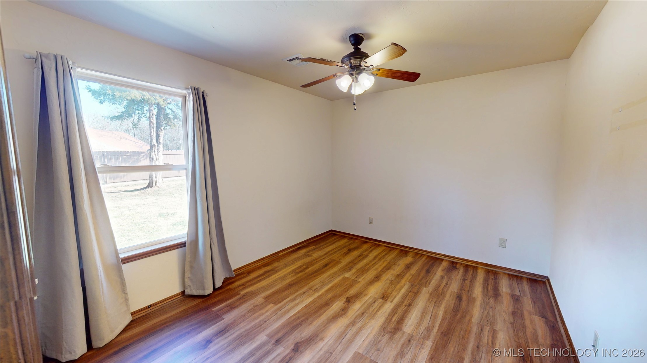 14051 County Road 1572 Property Photo 11