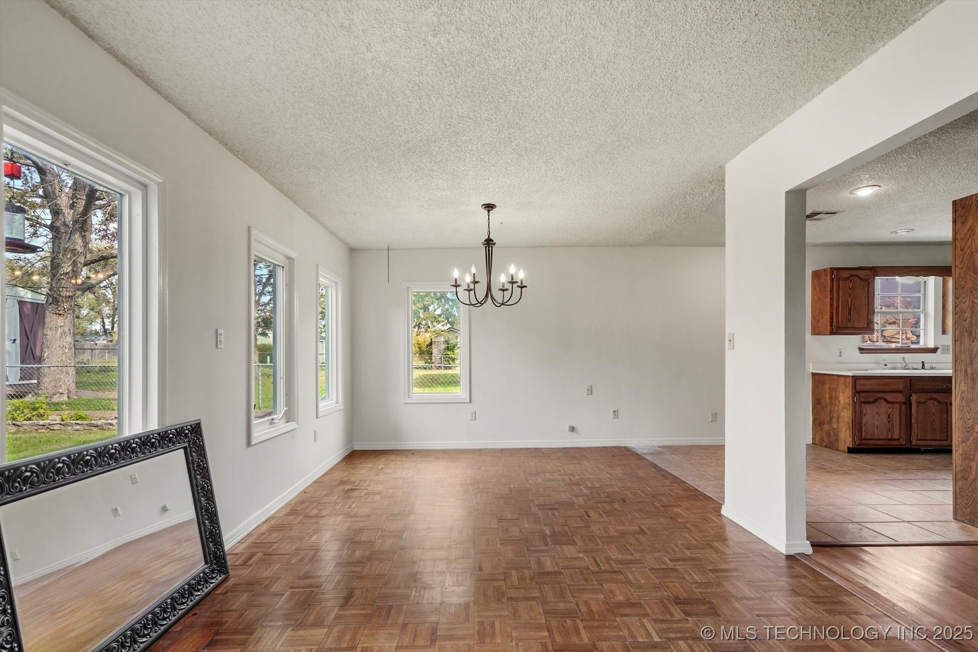 409 E 19th Street Property Photo 13