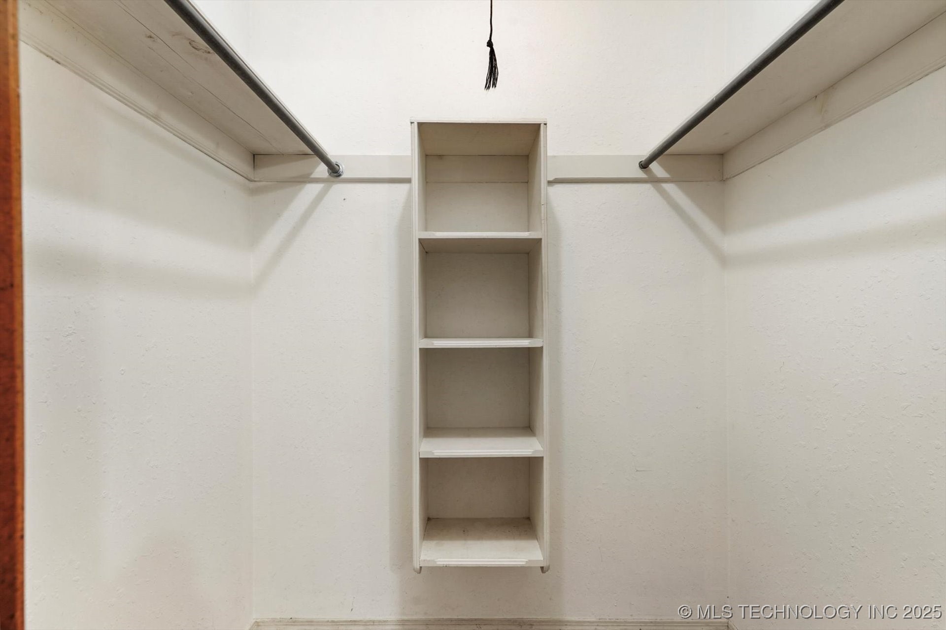 409 E 19th Street Property Photo 17