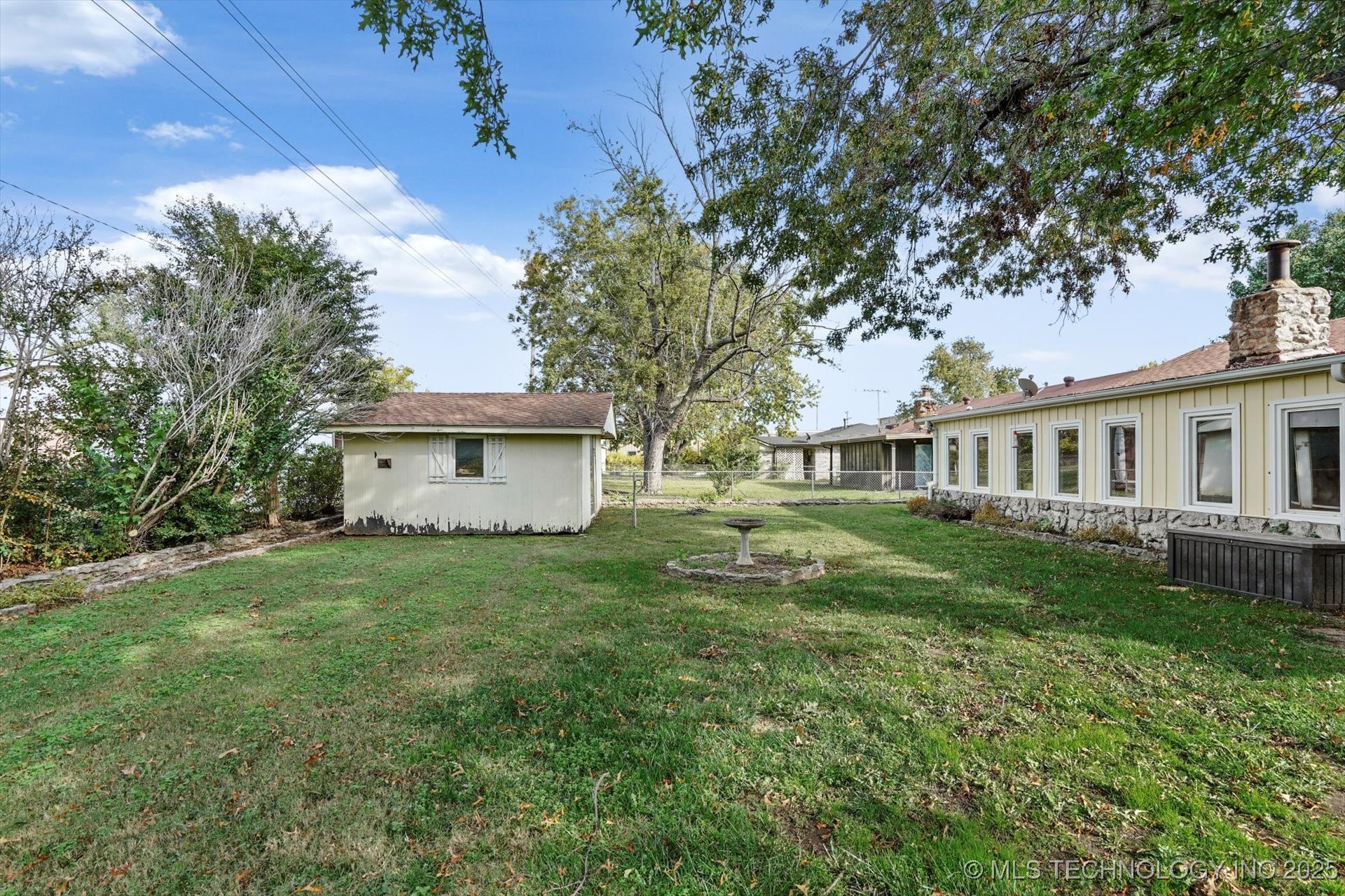 409 E 19th Street Property Photo 24