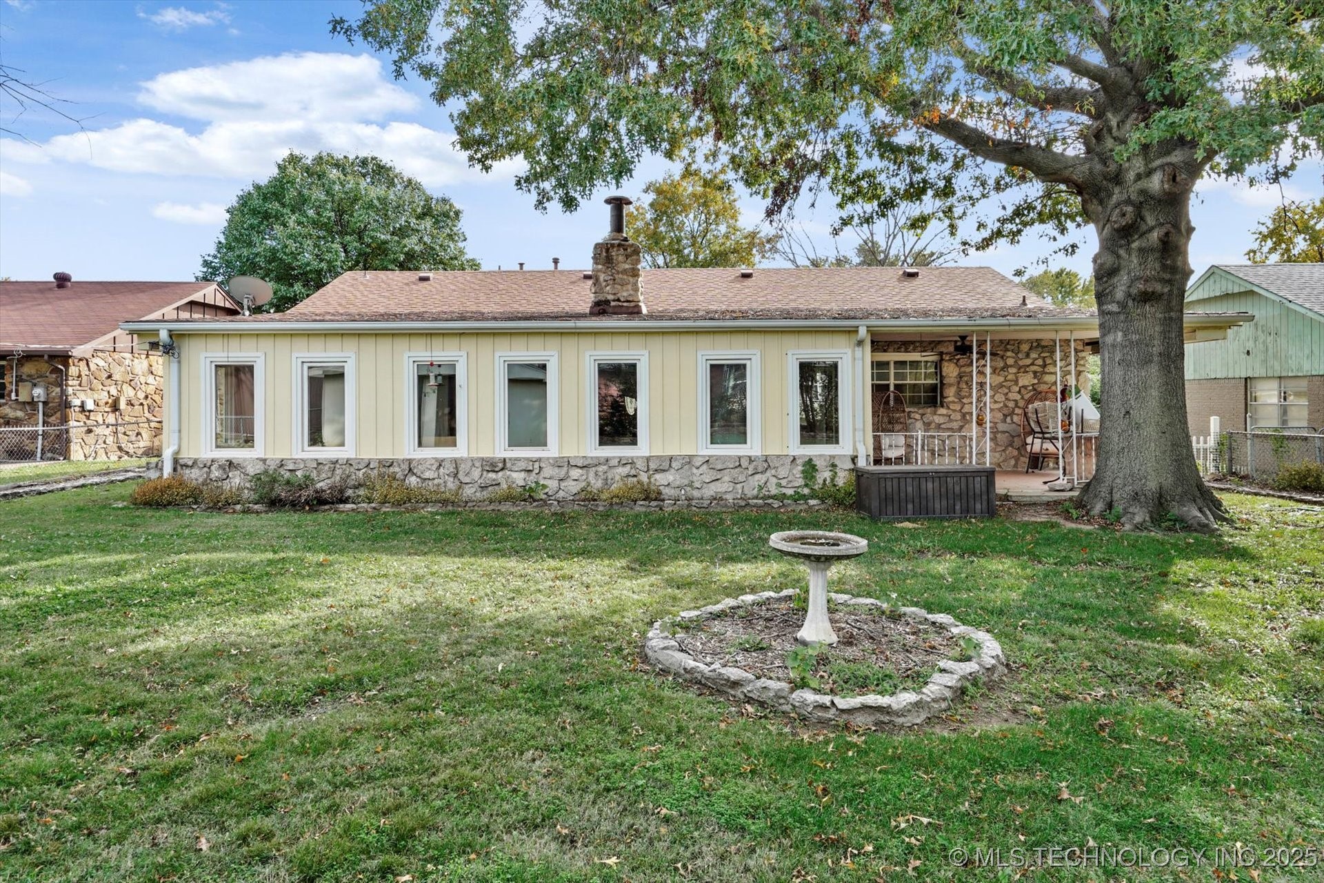 409 E 19th Street Property Photo 25