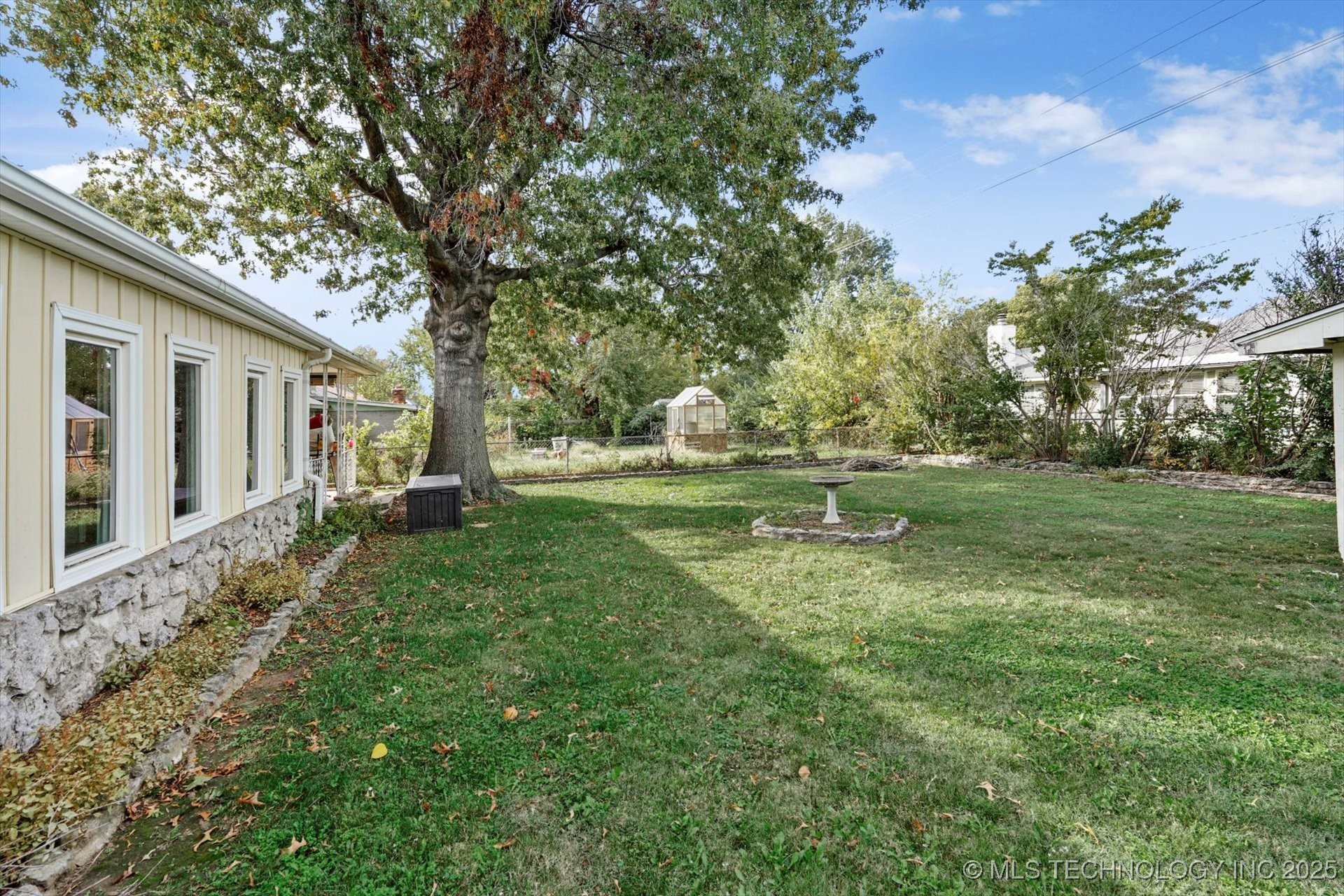 409 E 19th Street Property Photo 27