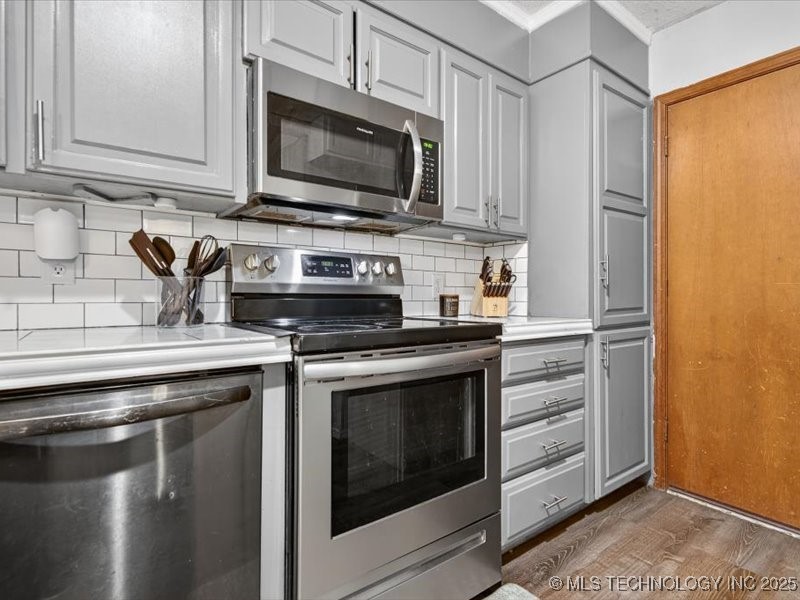 1869 Putnam Drive Property Photo 14