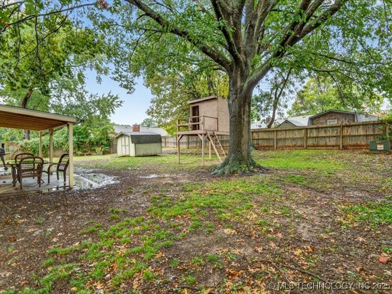 1869 Putnam Drive Property Photo 28