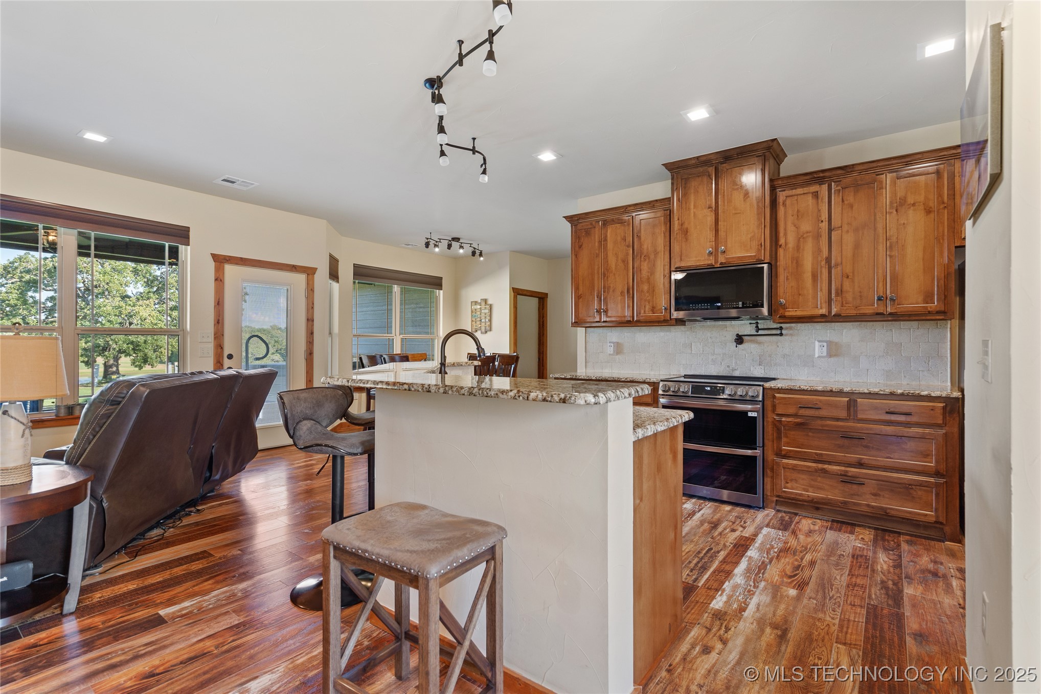 13572 Kaney Property Photo 32