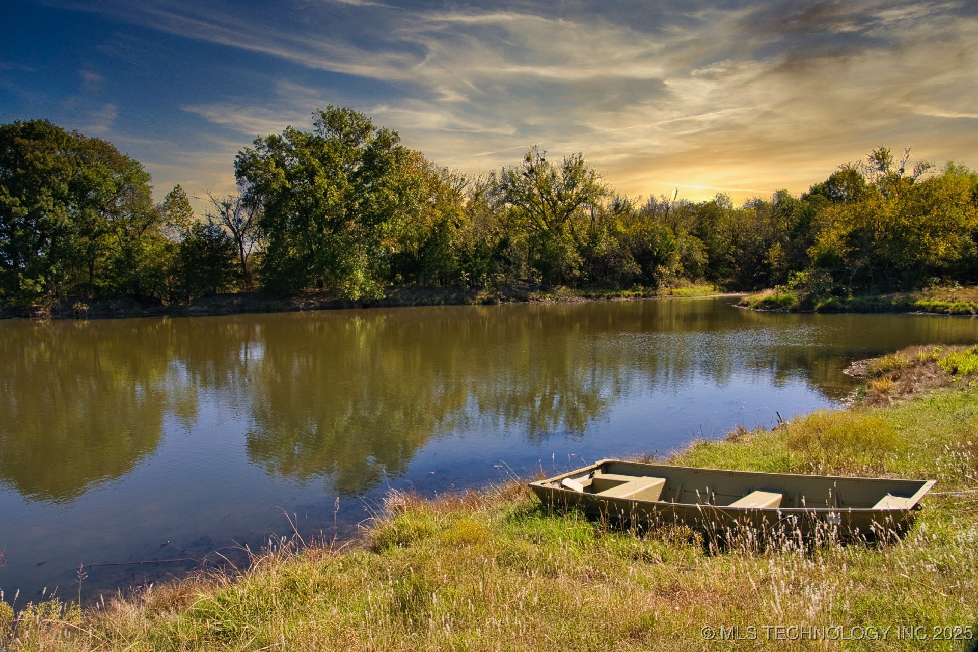 2544785 Property Photo 3