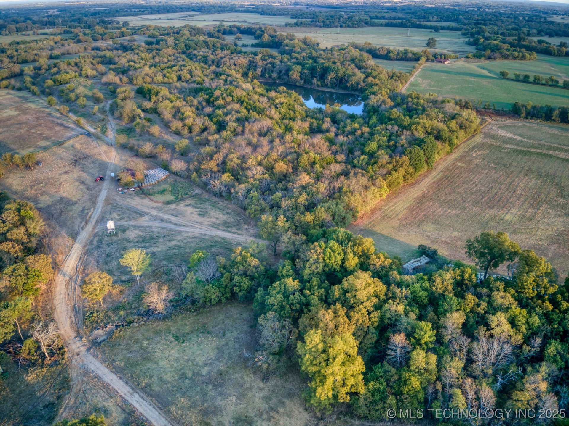 2544785 Property Photo 13