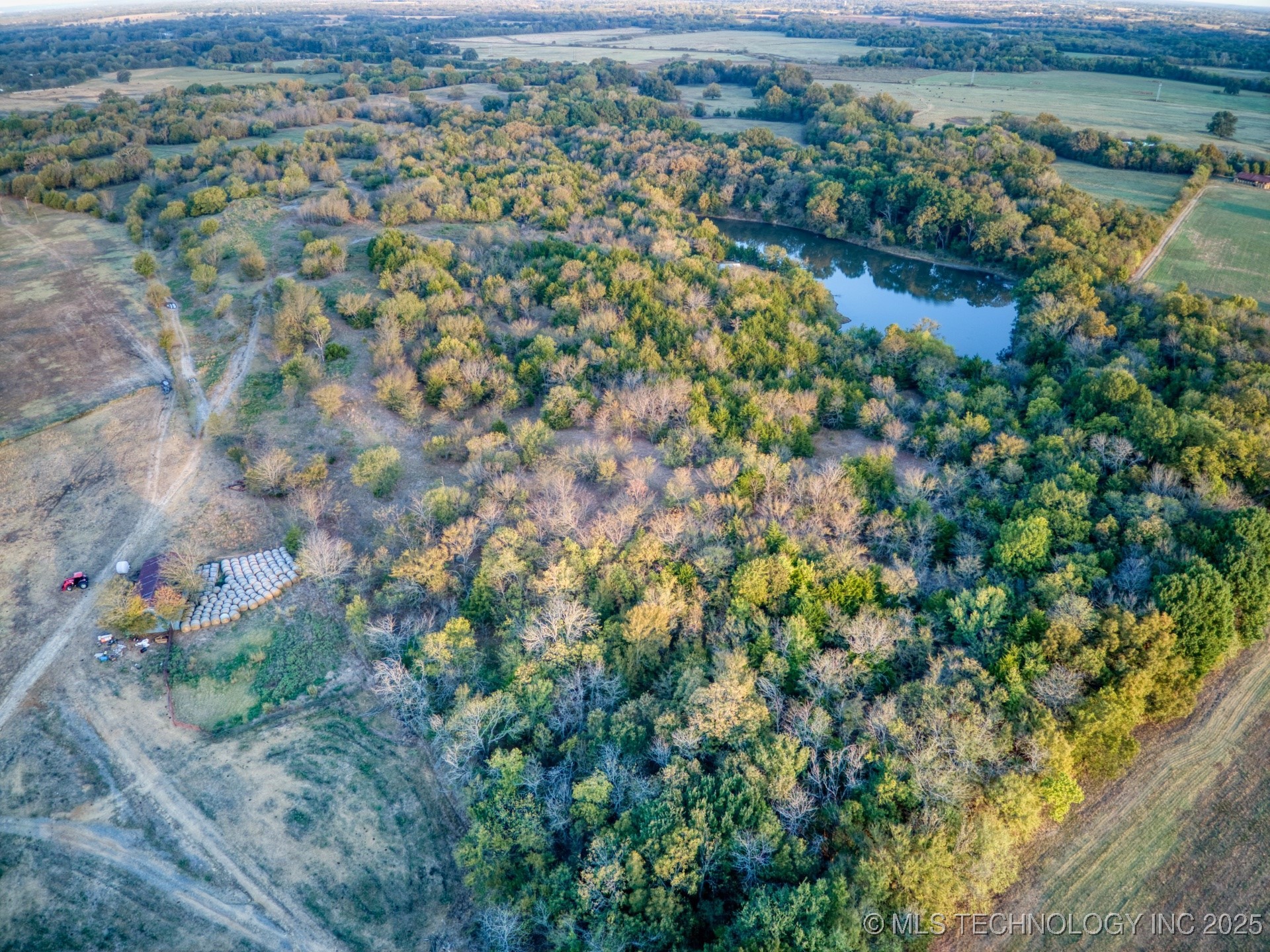 2544785 Property Photo 17