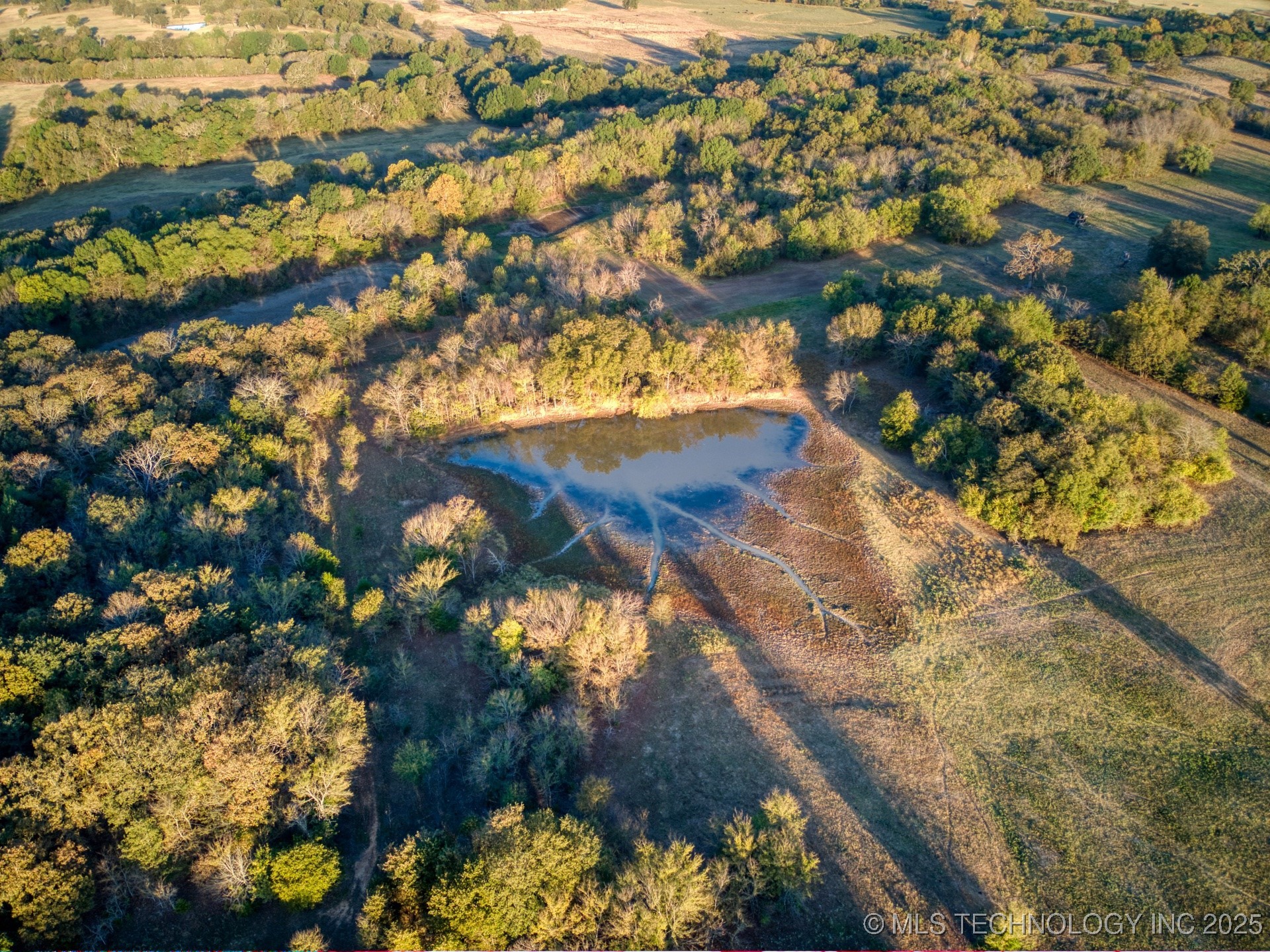 2544785 Property Photo 18