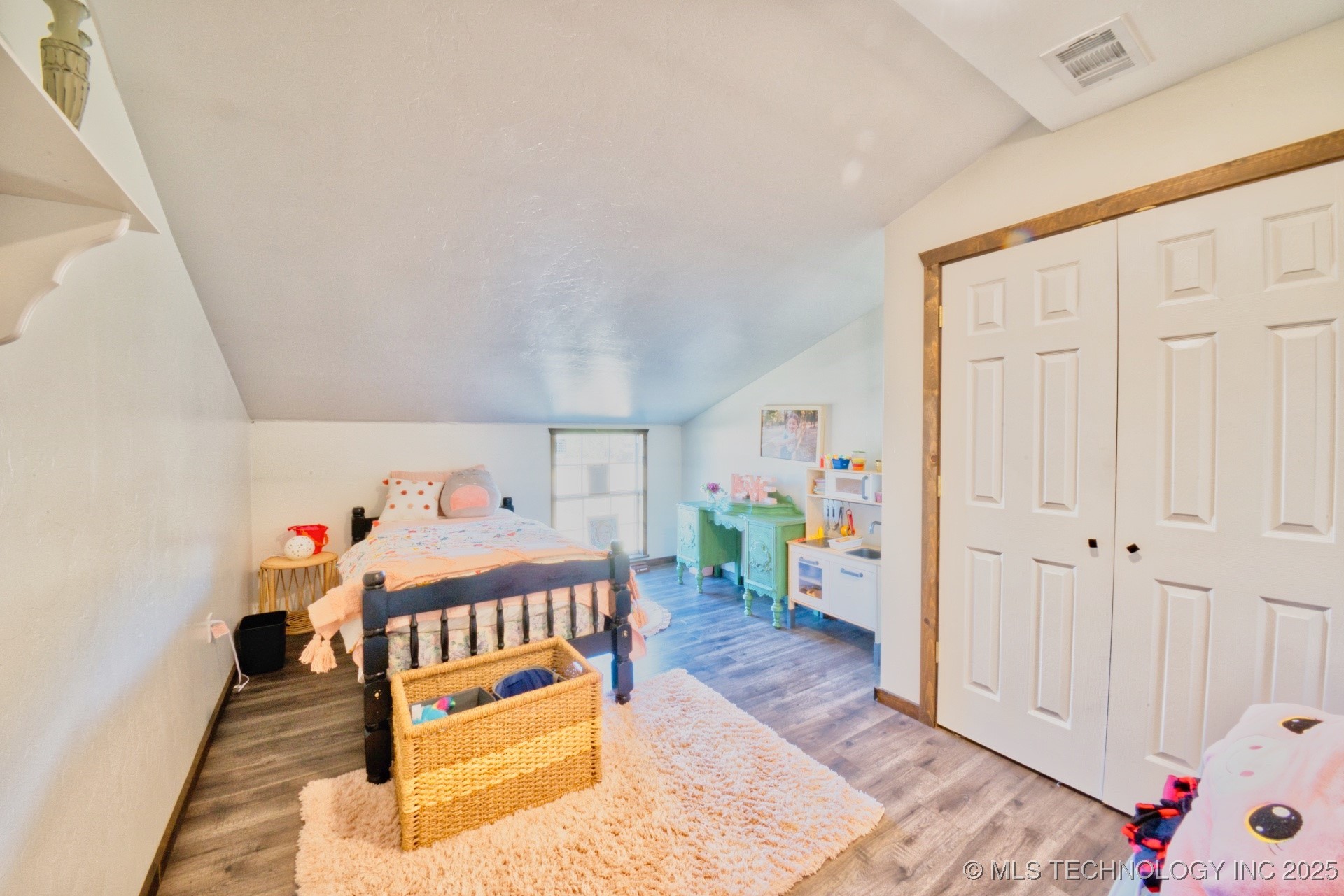 2544785 Property Photo 38