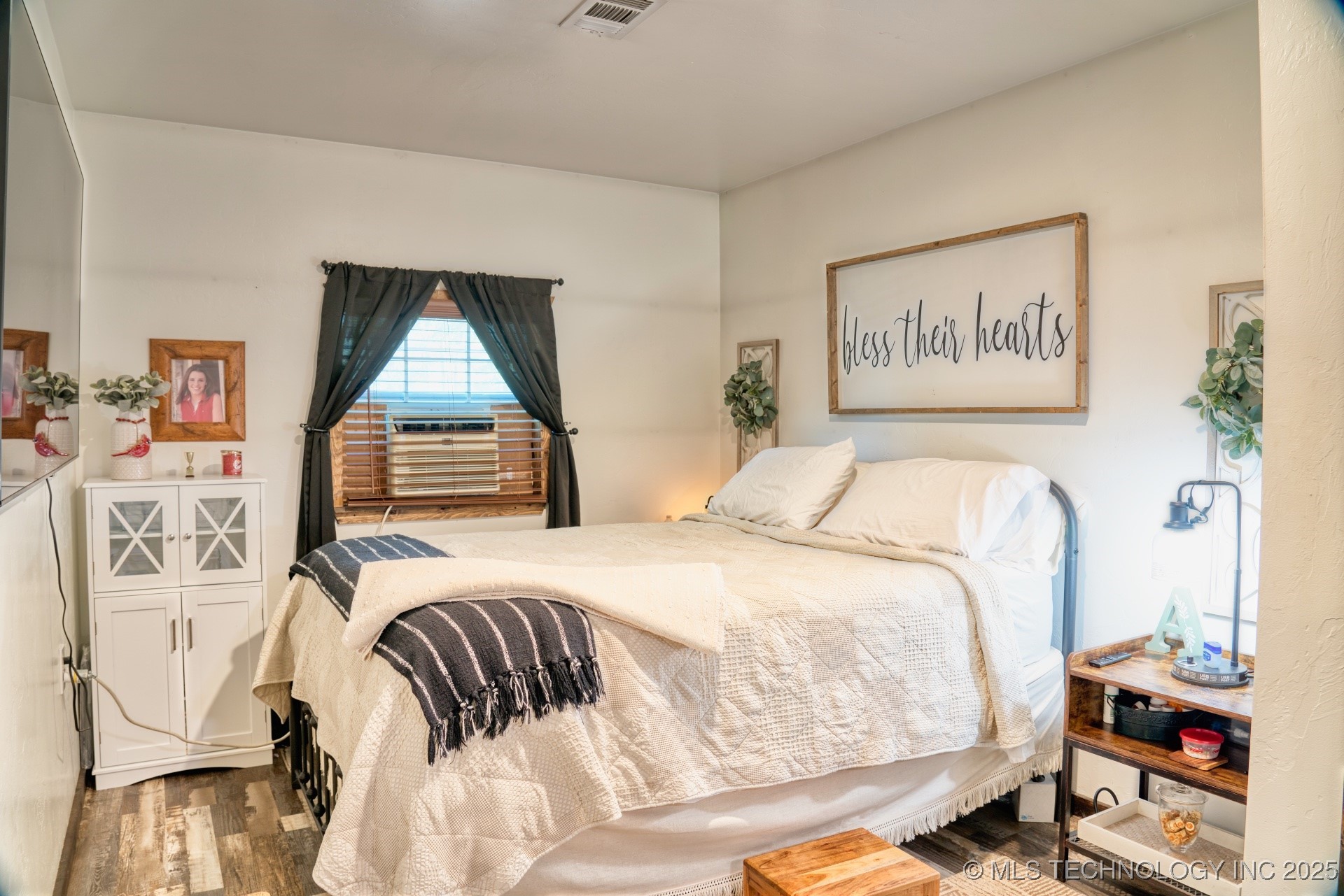 2544785 Property Photo 41