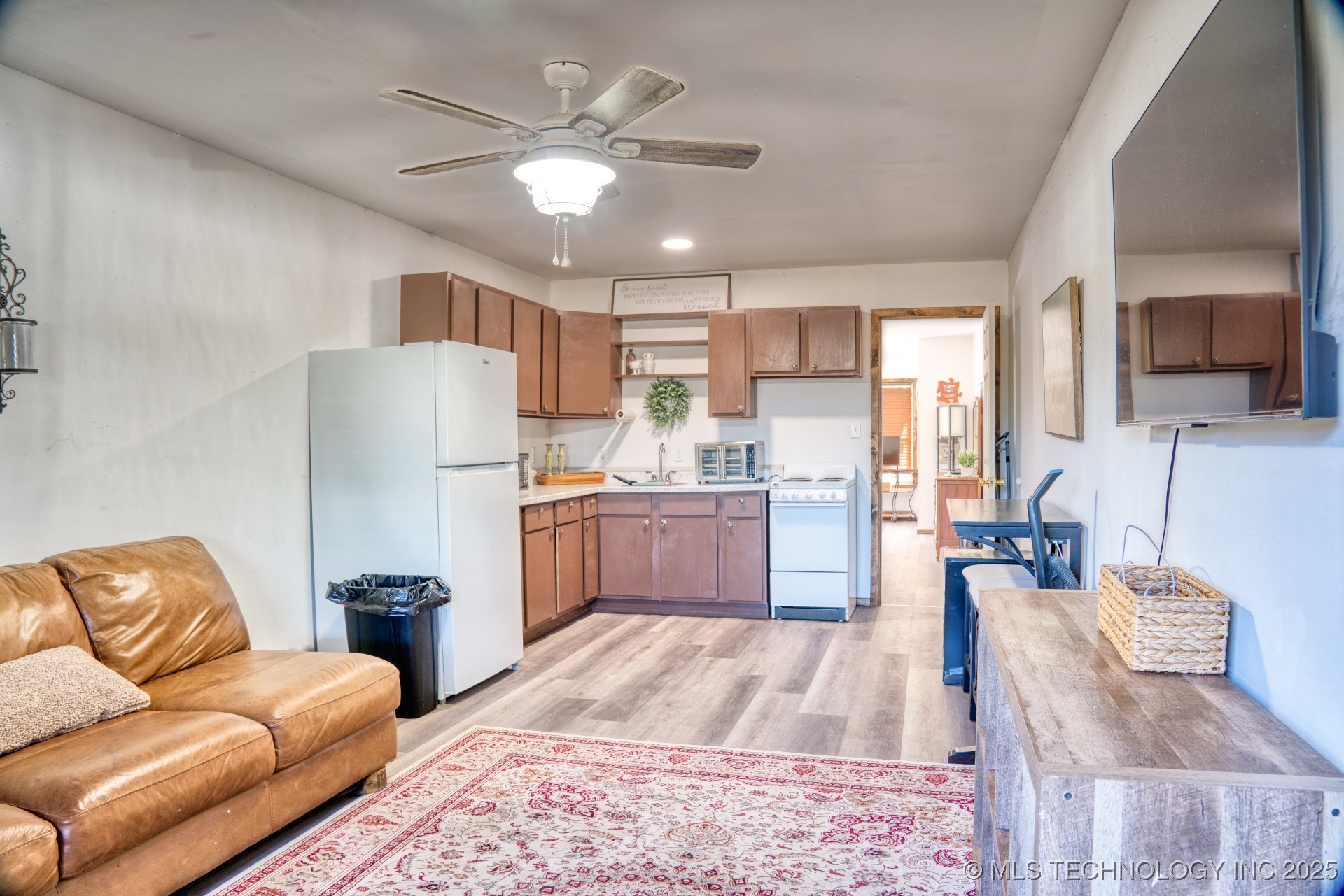 2544785 Property Photo 45