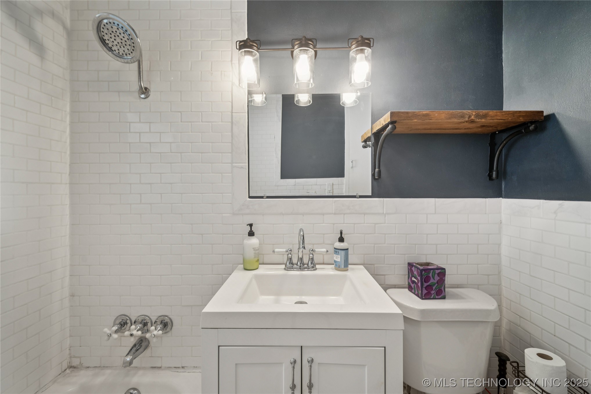 211 S Florence Avenue Property Photo 17