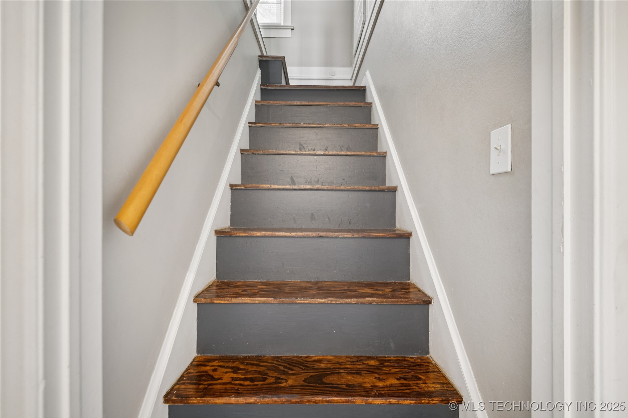 211 S Florence Avenue Property Photo 20