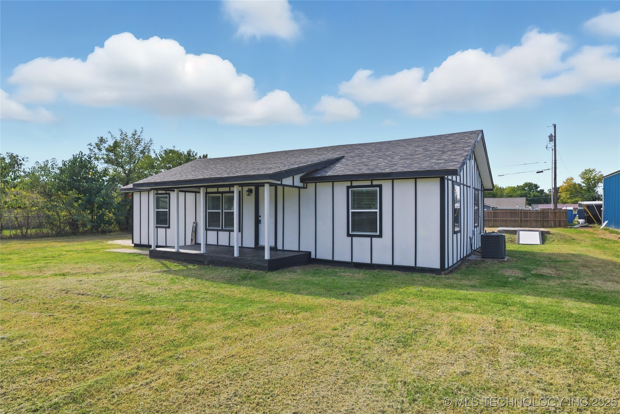 507 S Saltwell Street Property Photo 2