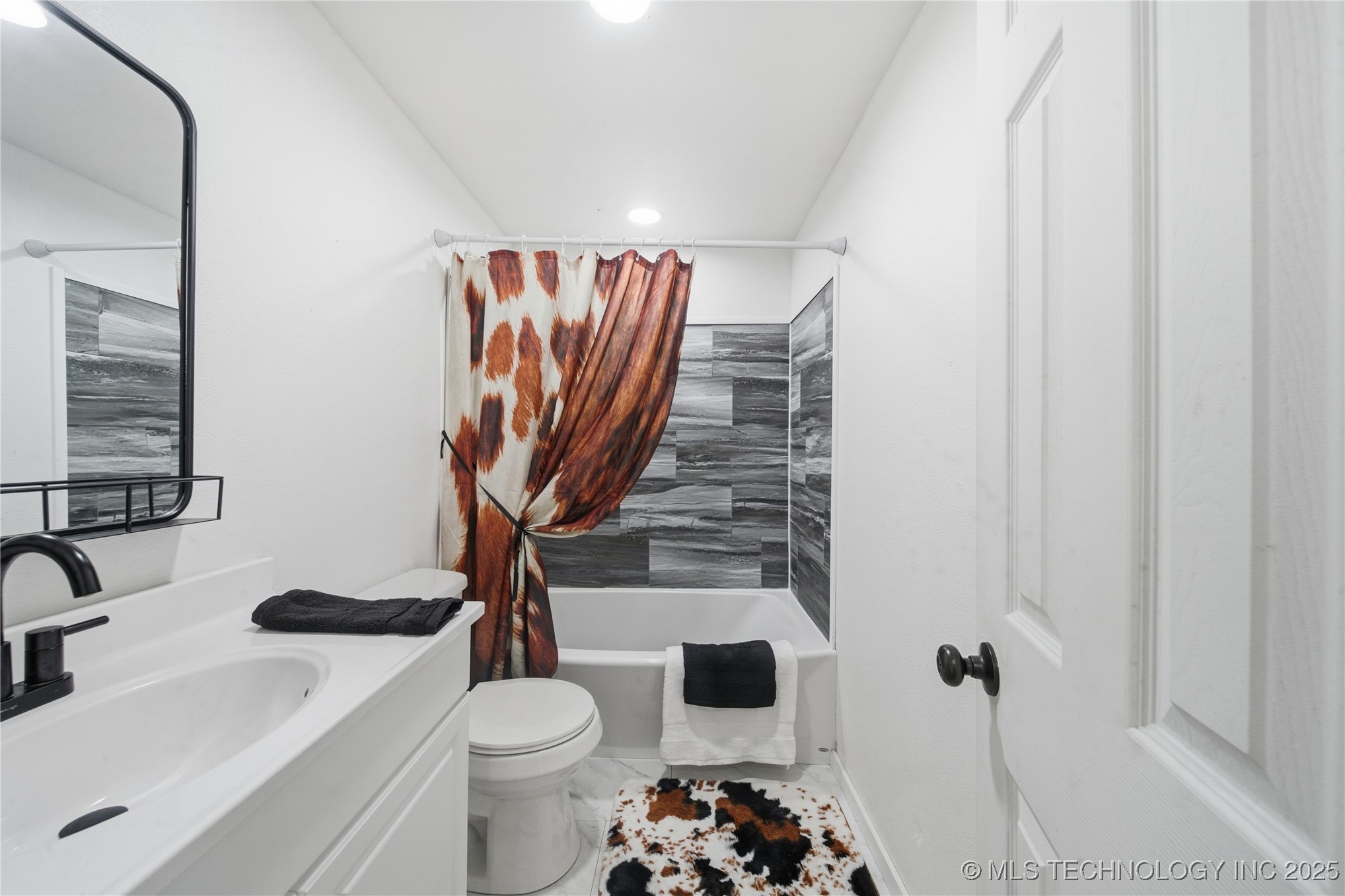 507 S Saltwell Street Property Photo 23