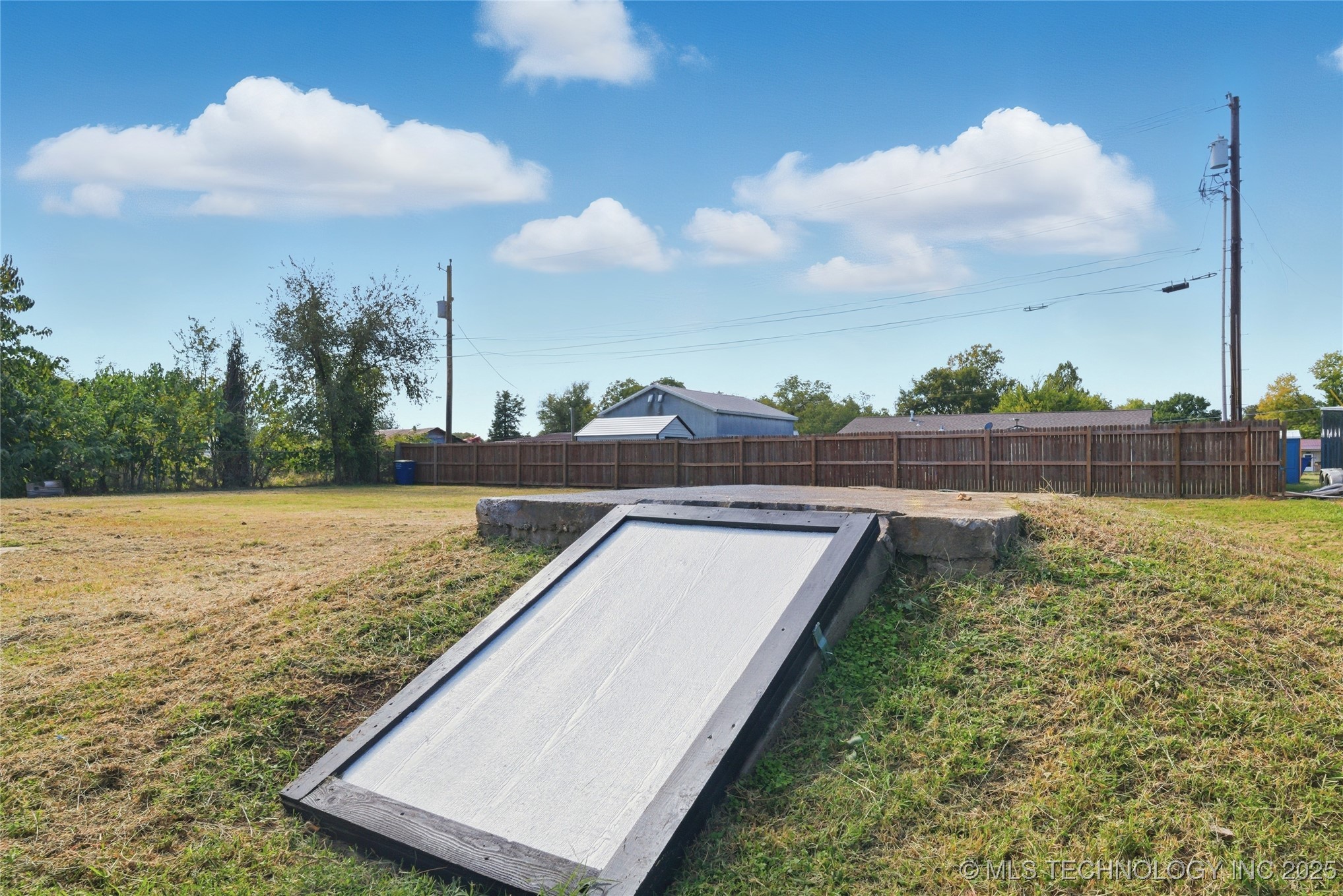 507 S Saltwell Street Property Photo 29