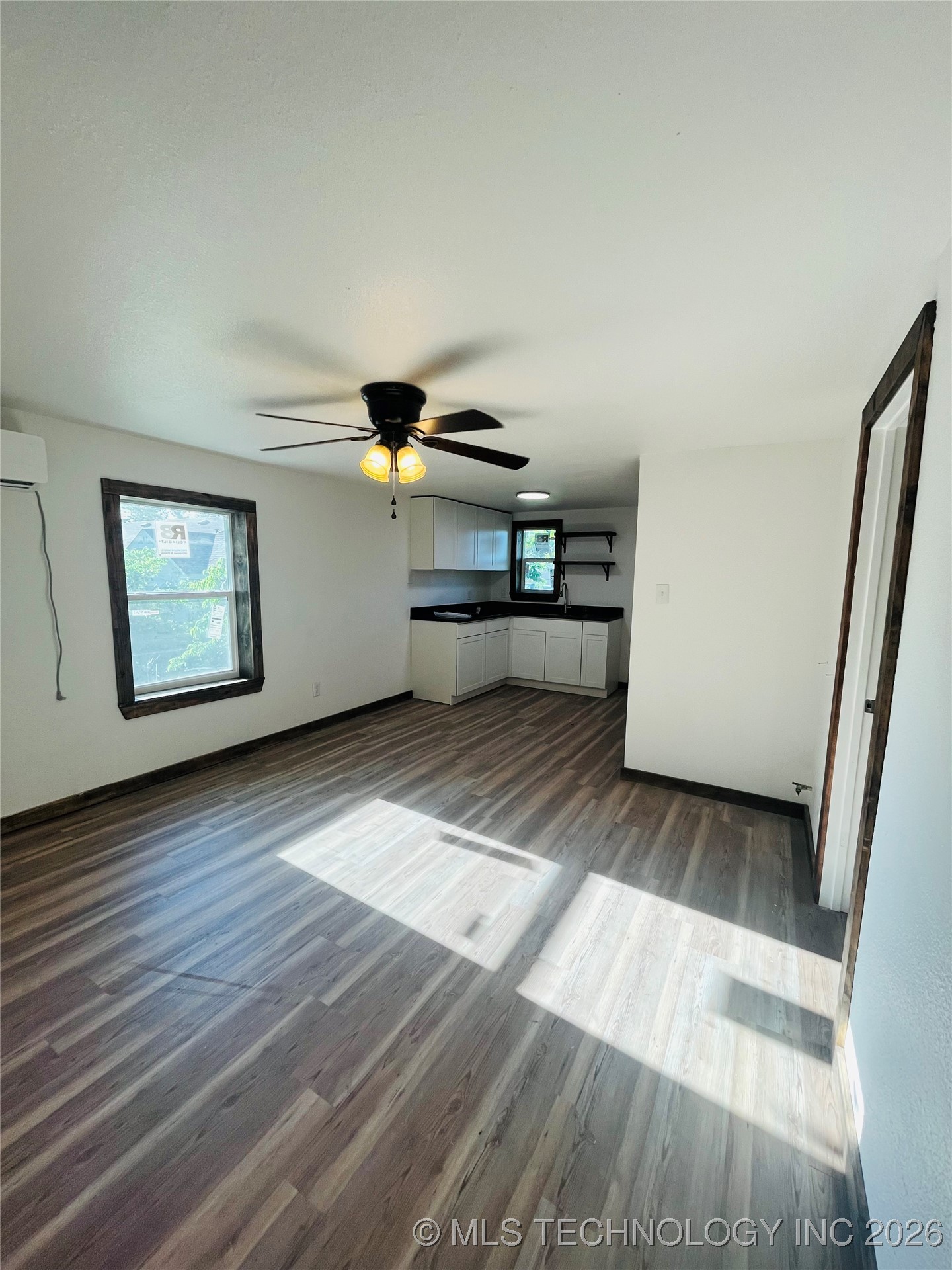 1318 N 5th Avenue Property Photo 4