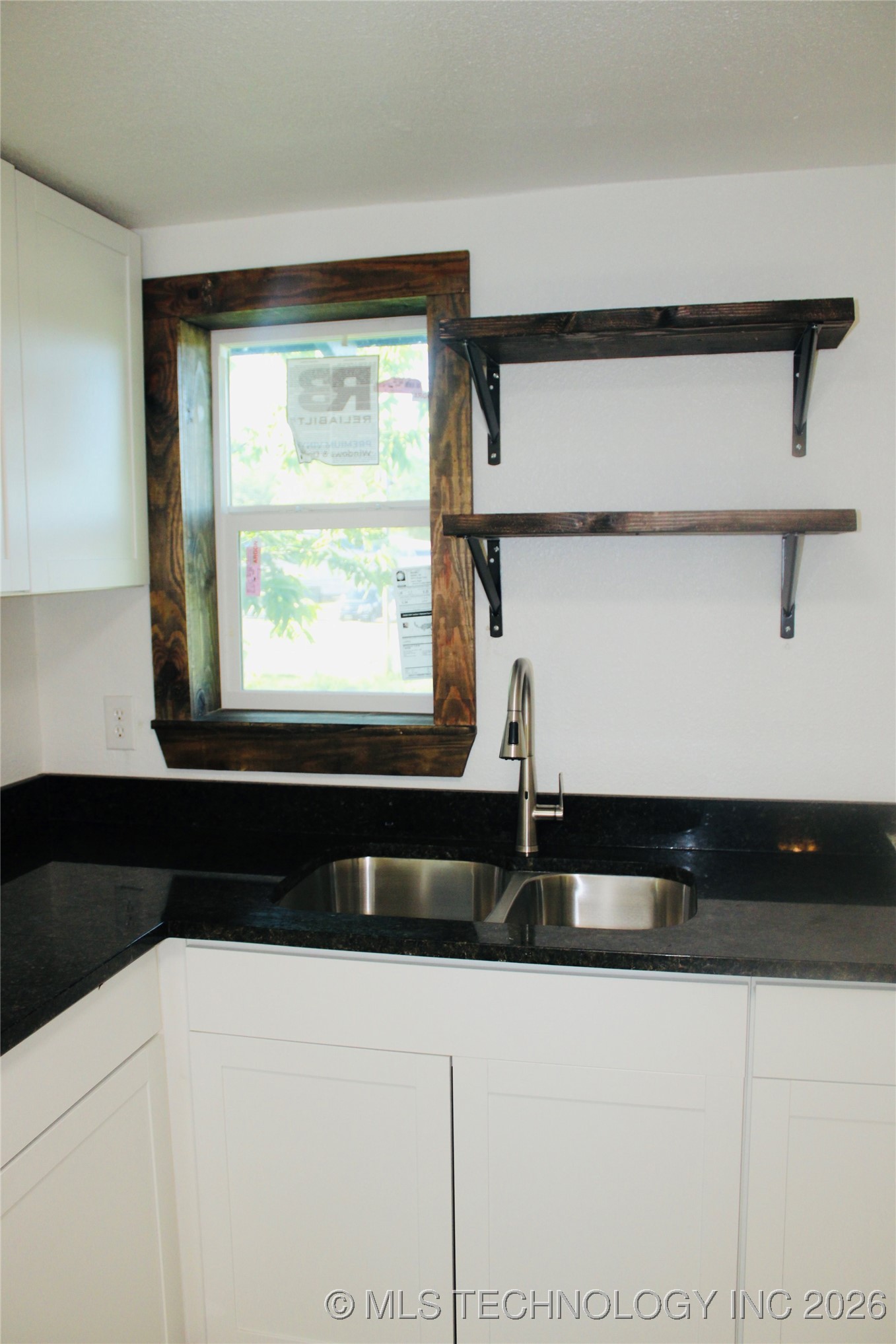 1318 N 5th Avenue Property Photo 6