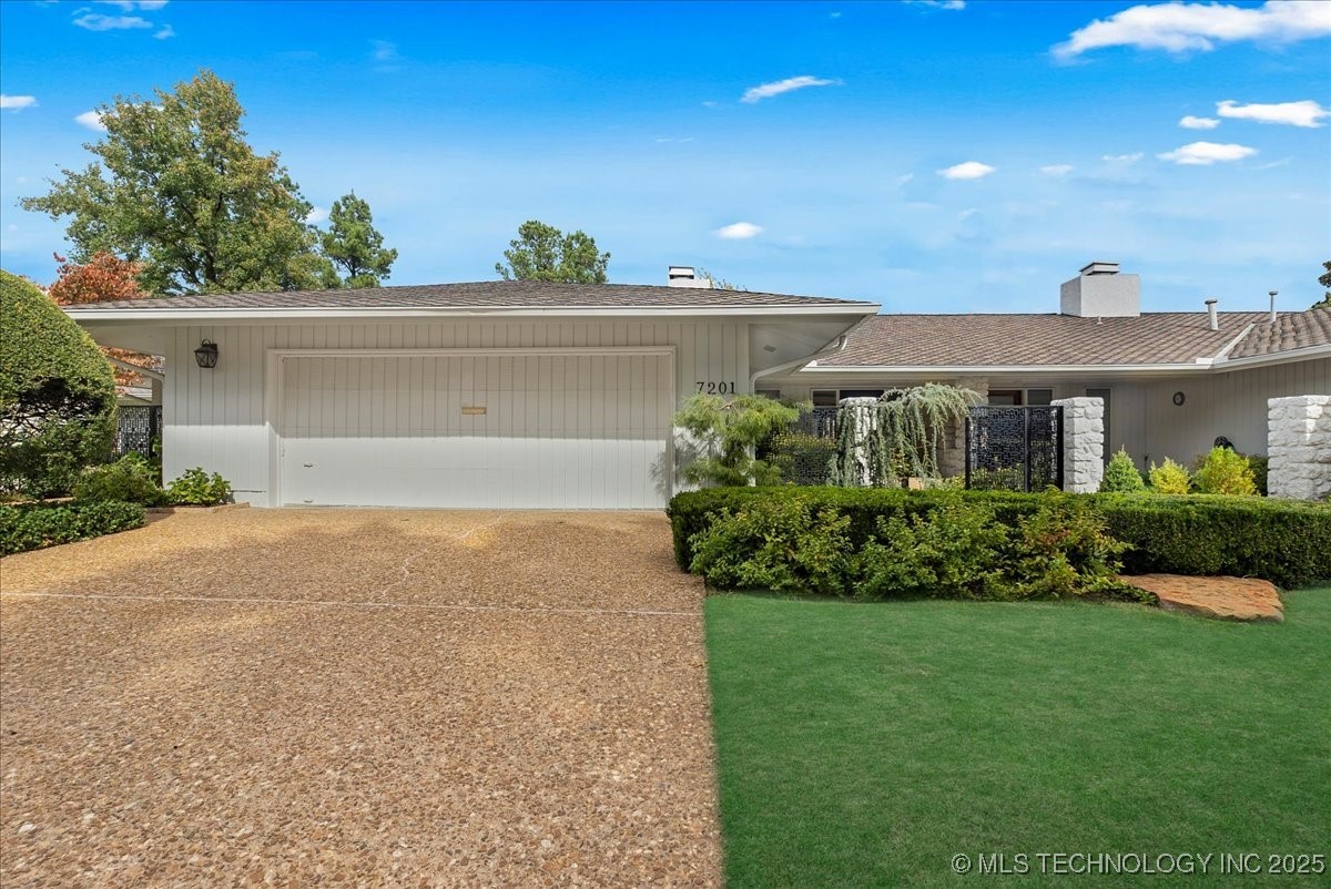 7201 S Gary Place 9 Property Photo 2