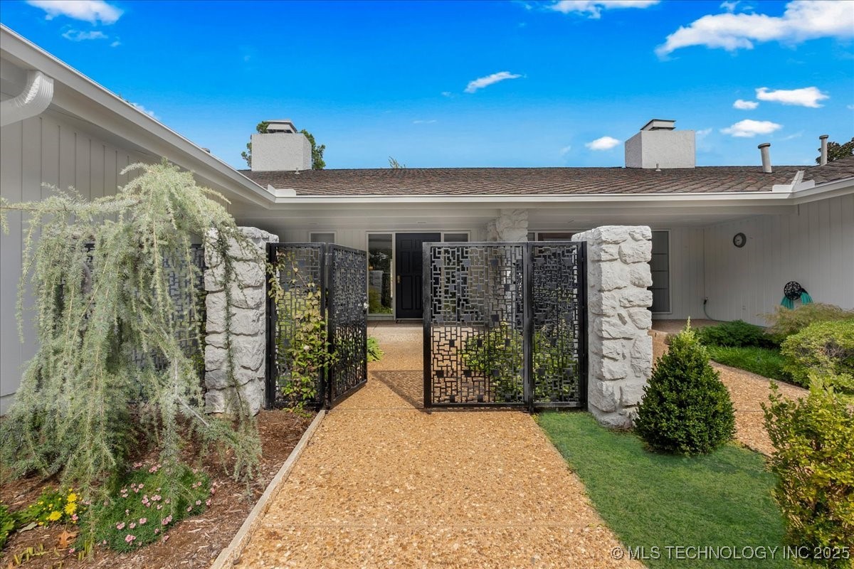 7201 S Gary Place 9 Property Photo 4