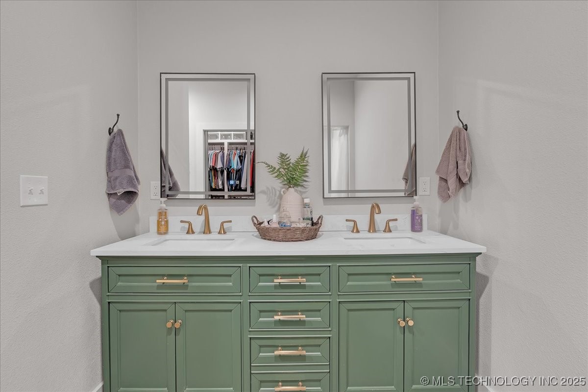 6560 S 241st West Avenue Property Photo 23