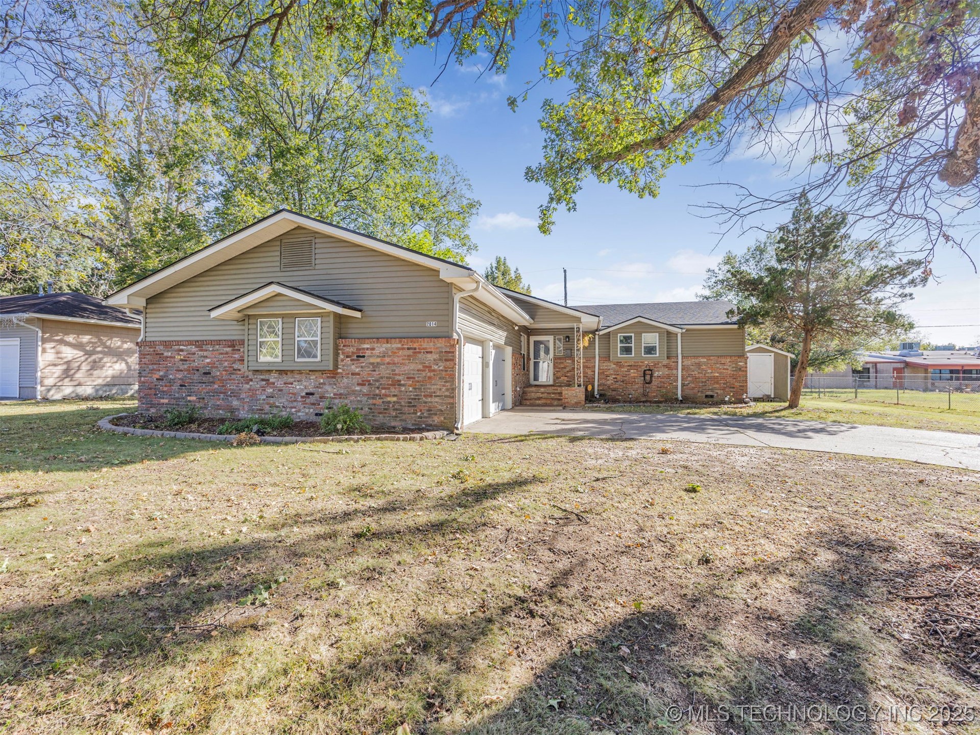 2014 Harvard Property Photo 2