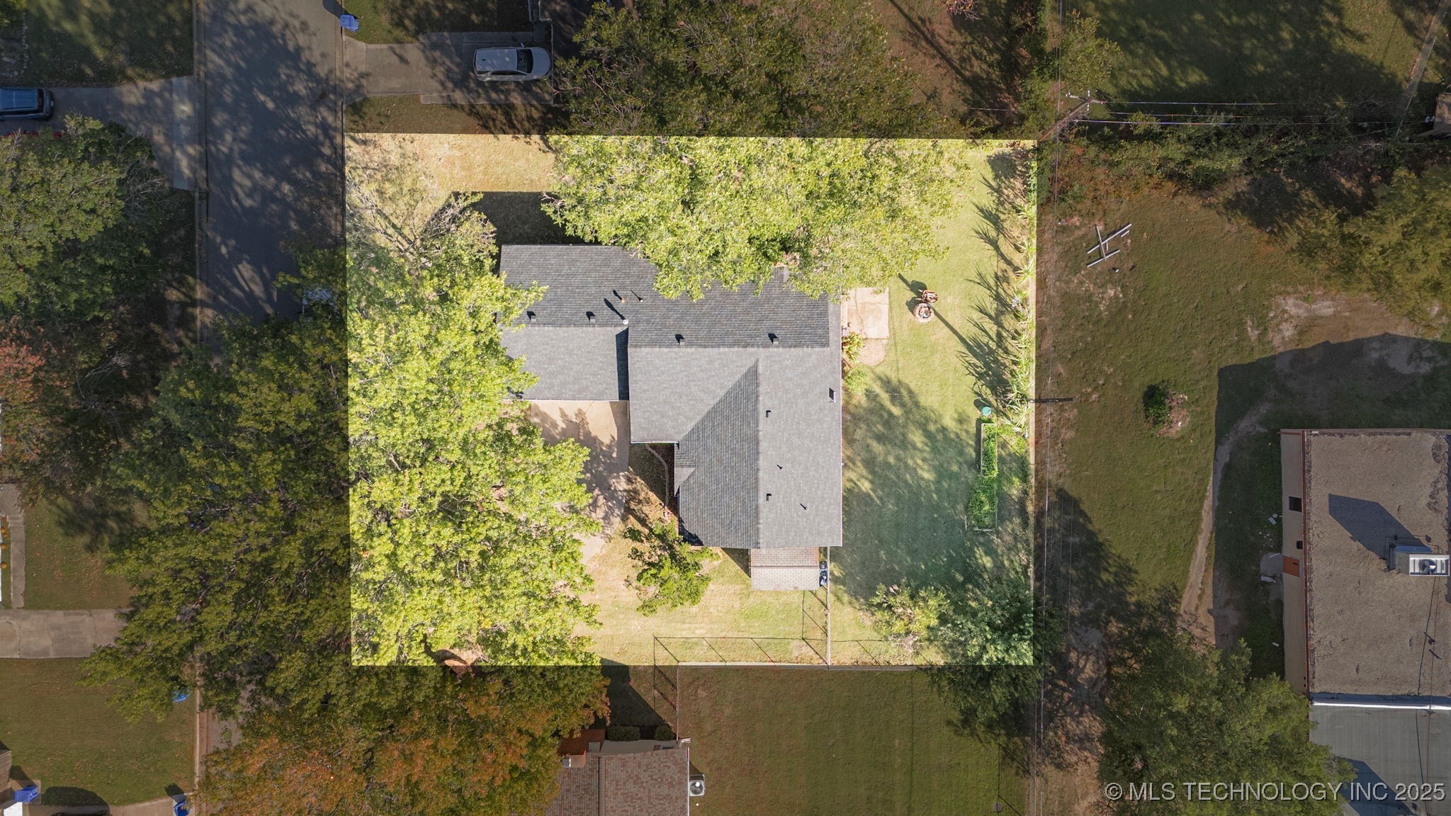 2014 Harvard Property Photo 24