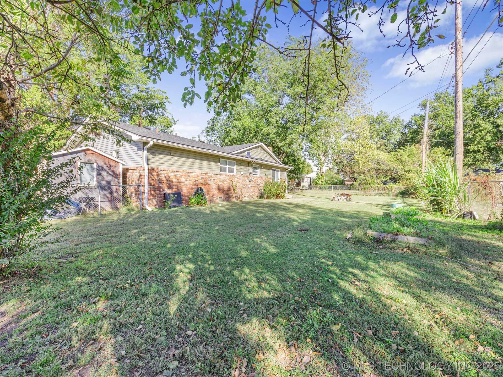 2014 Harvard Property Photo 30