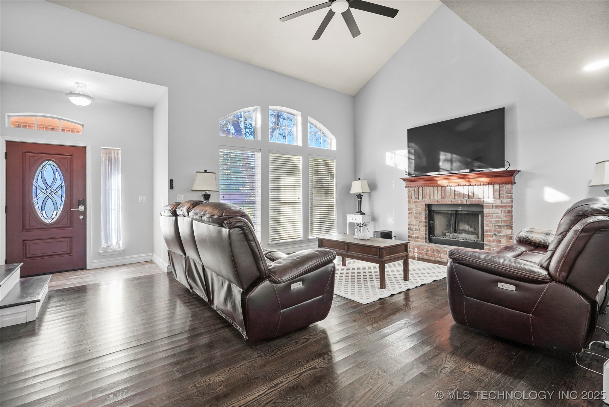 9909 N 115th East Avenue Property Photo 4