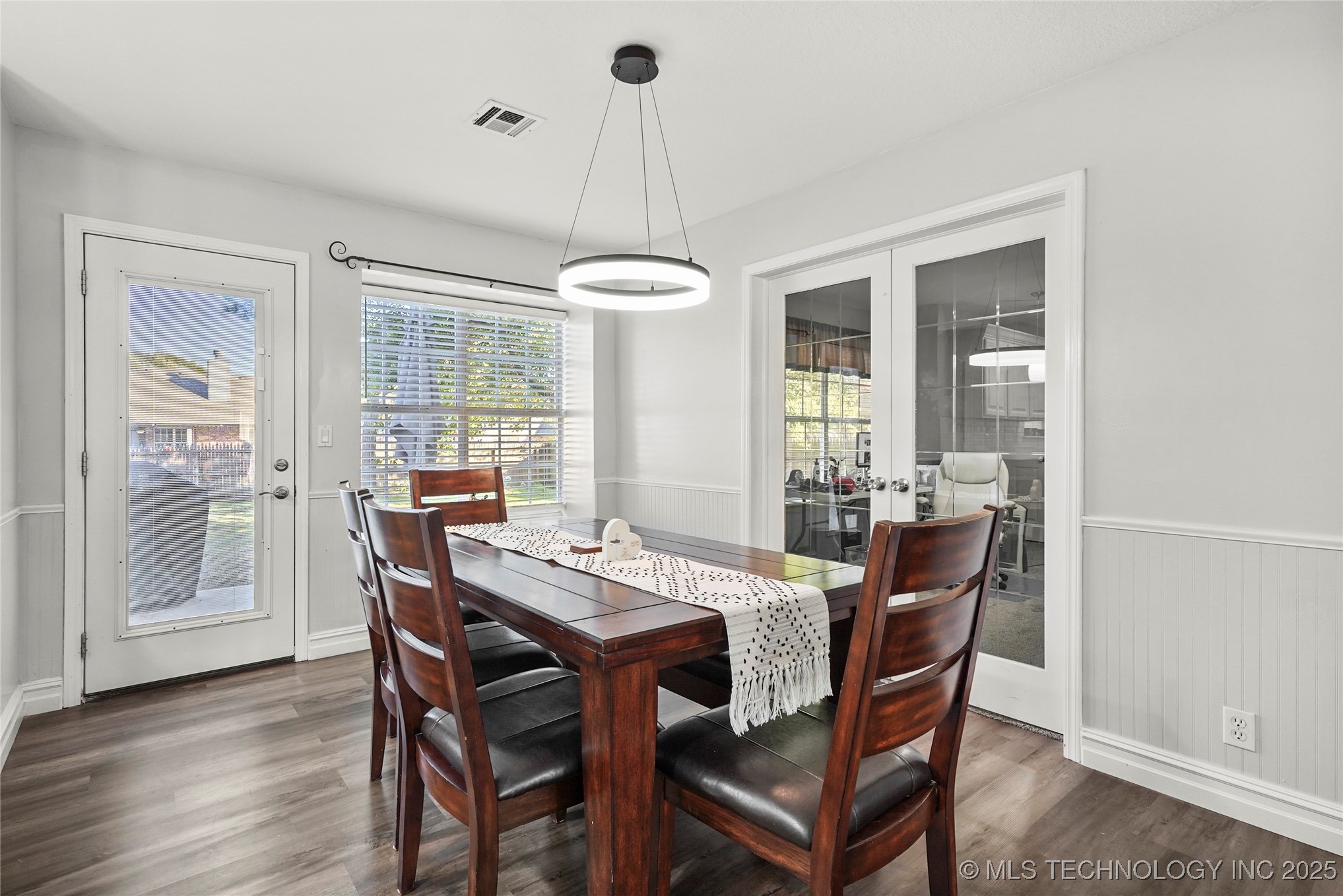 9909 N 115th East Avenue Property Photo 8