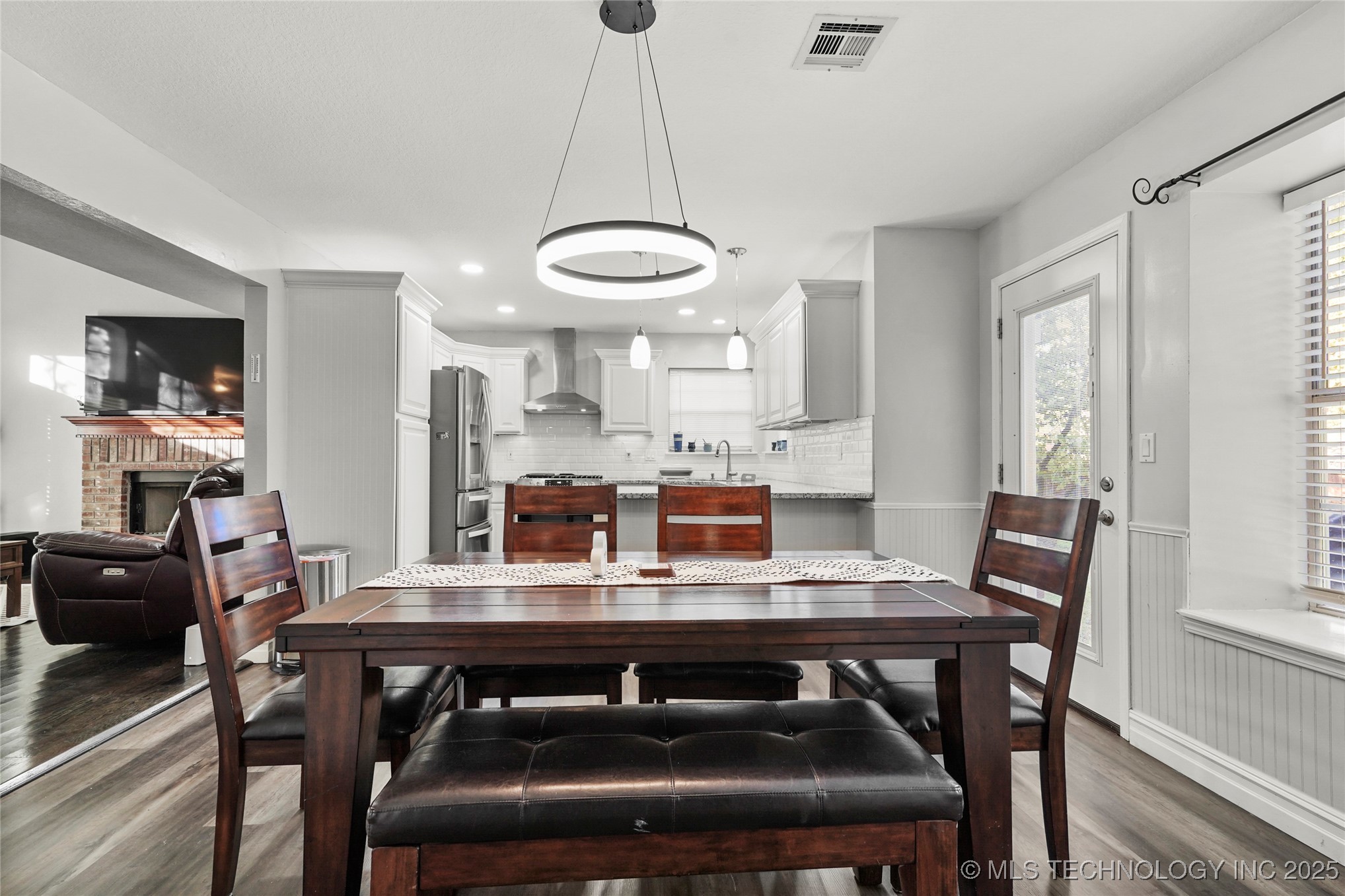 9909 N 115th East Avenue Property Photo 9