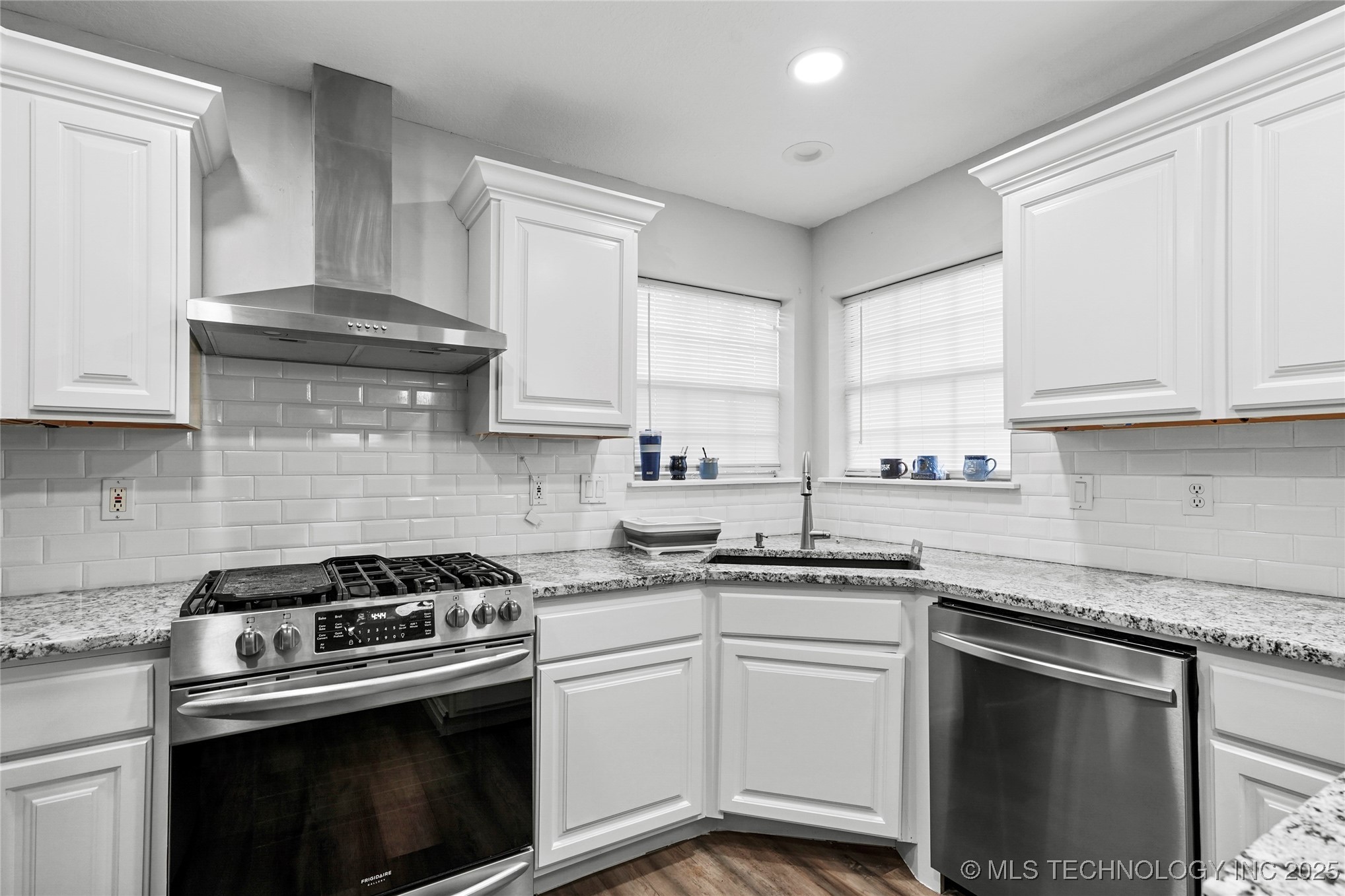 9909 N 115th East Avenue Property Photo 12