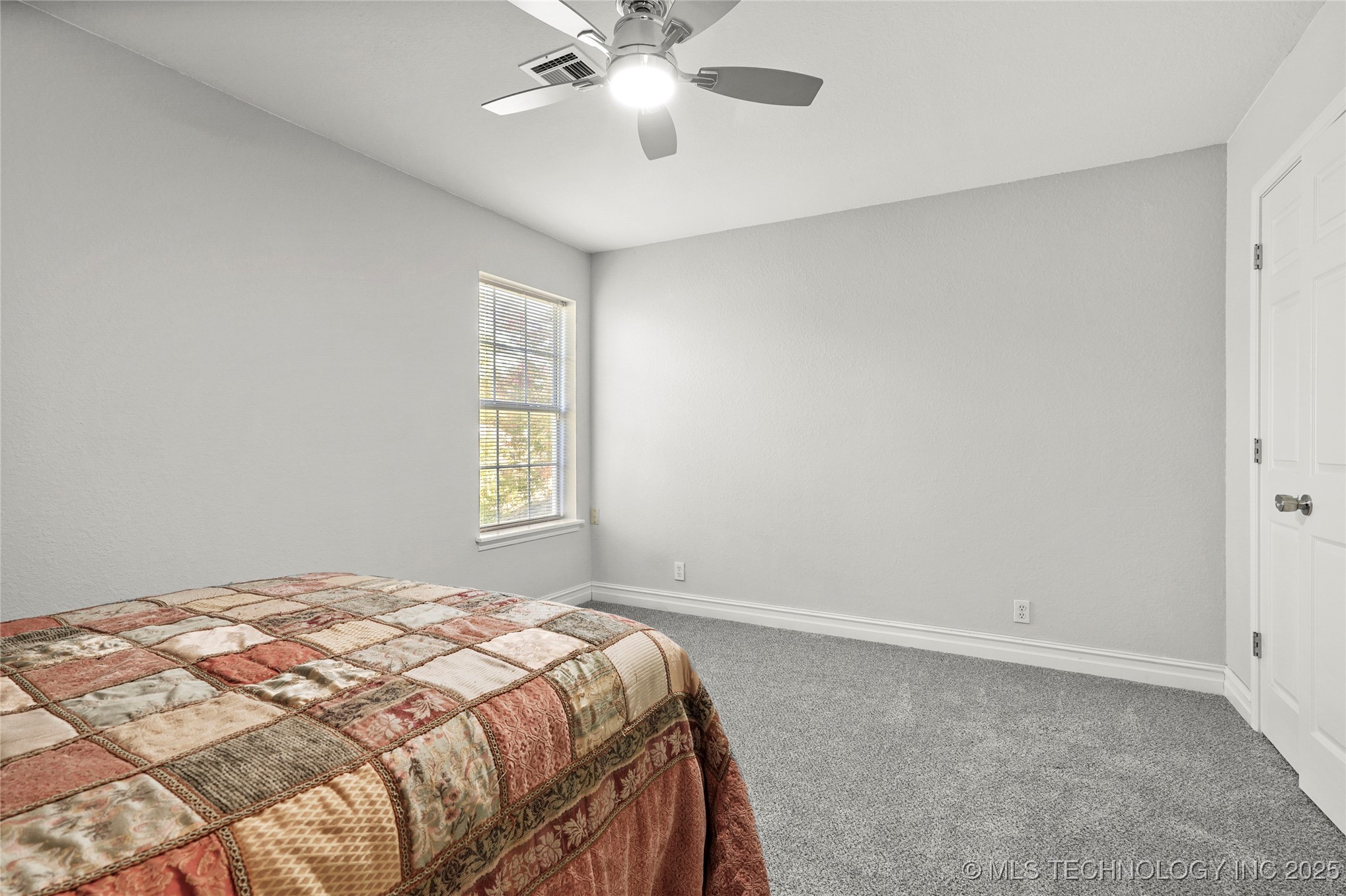 9909 N 115th East Avenue Property Photo 24