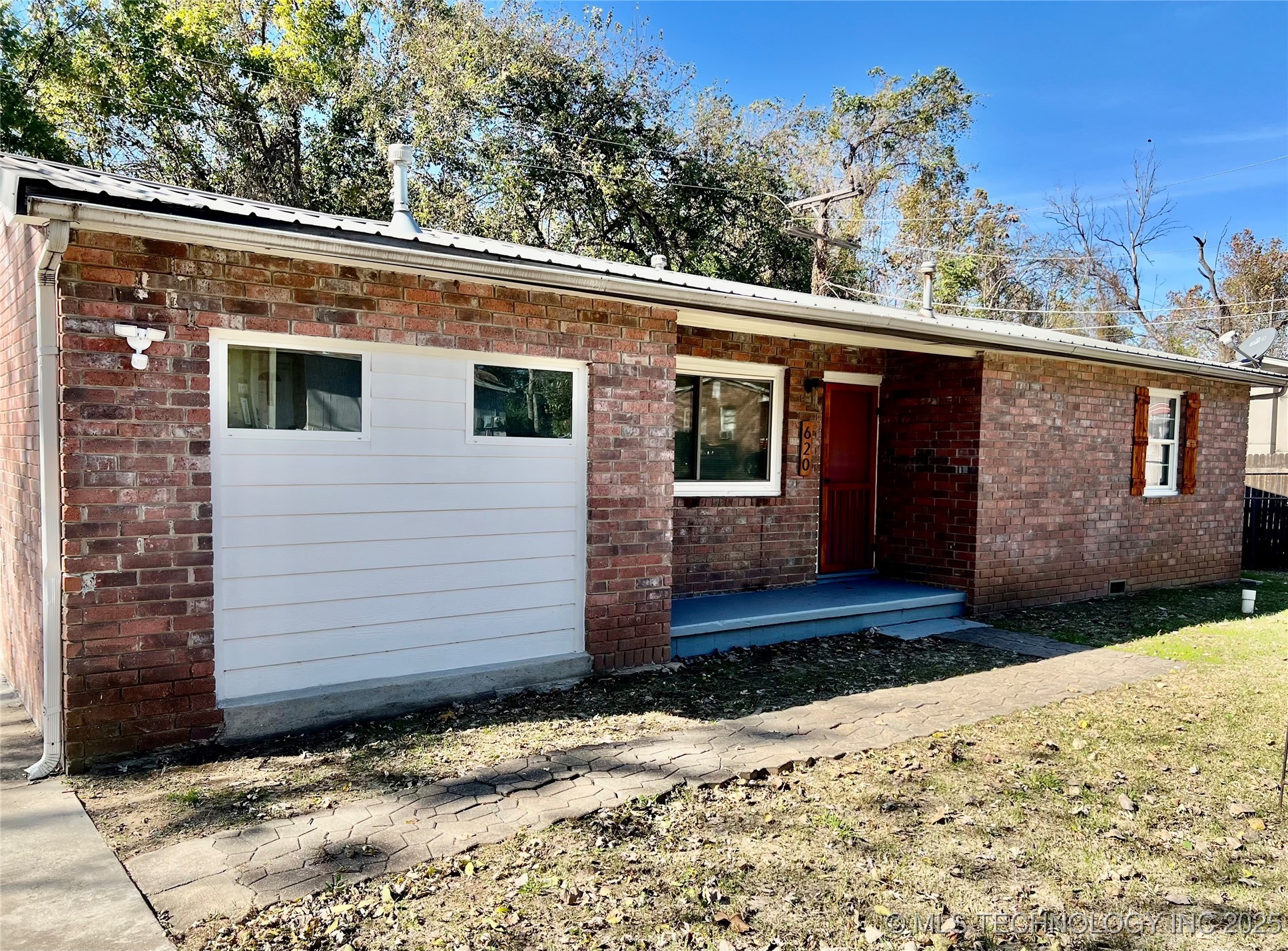 620 S Old Main Street Property Photo 1