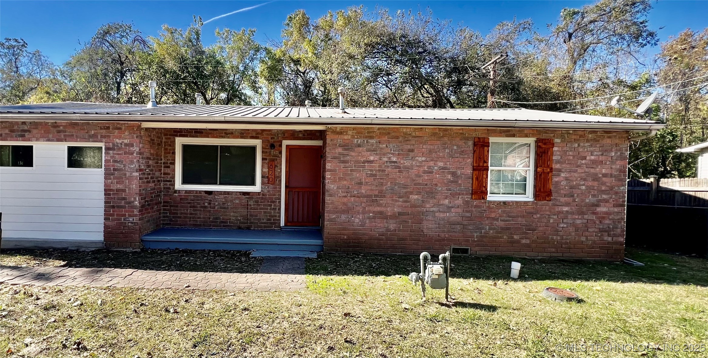 620 S Old Main Street Property Photo 3