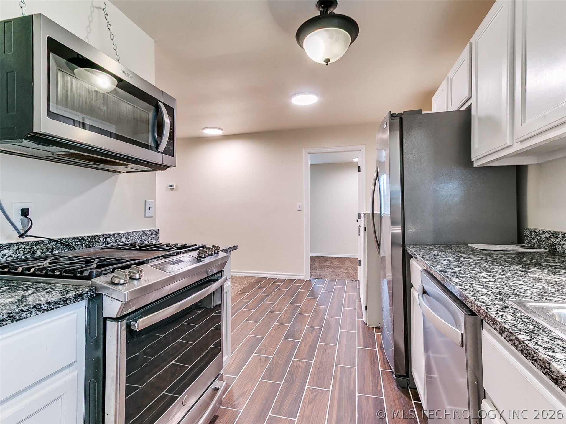 620 S Old Main Street Property Photo 9