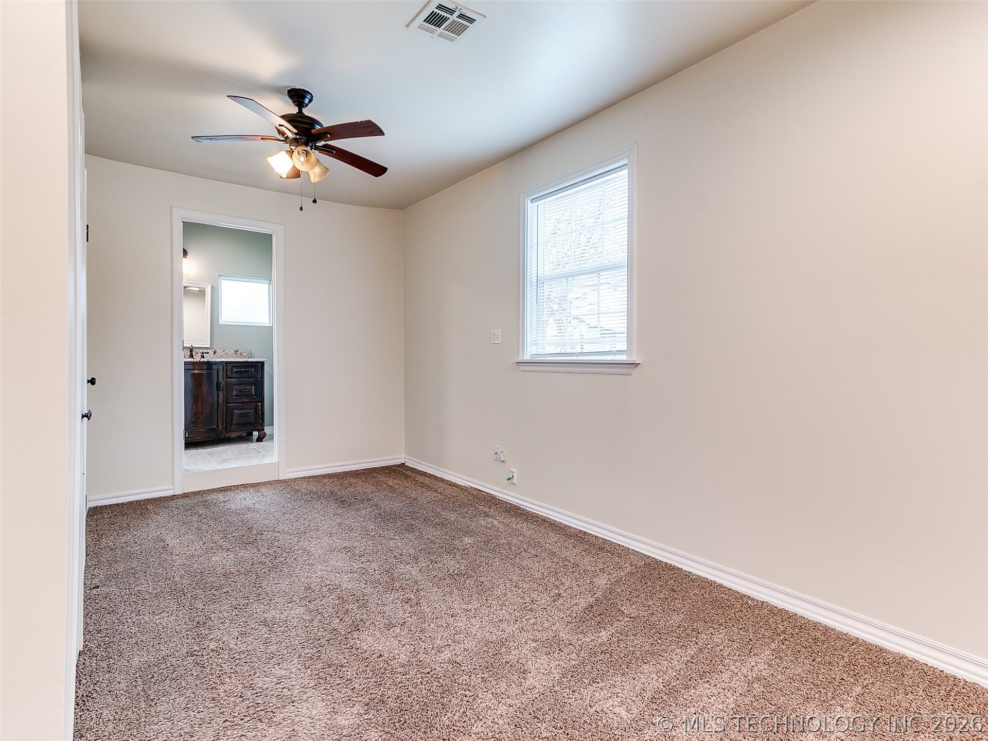 620 S Old Main Street Property Photo 10