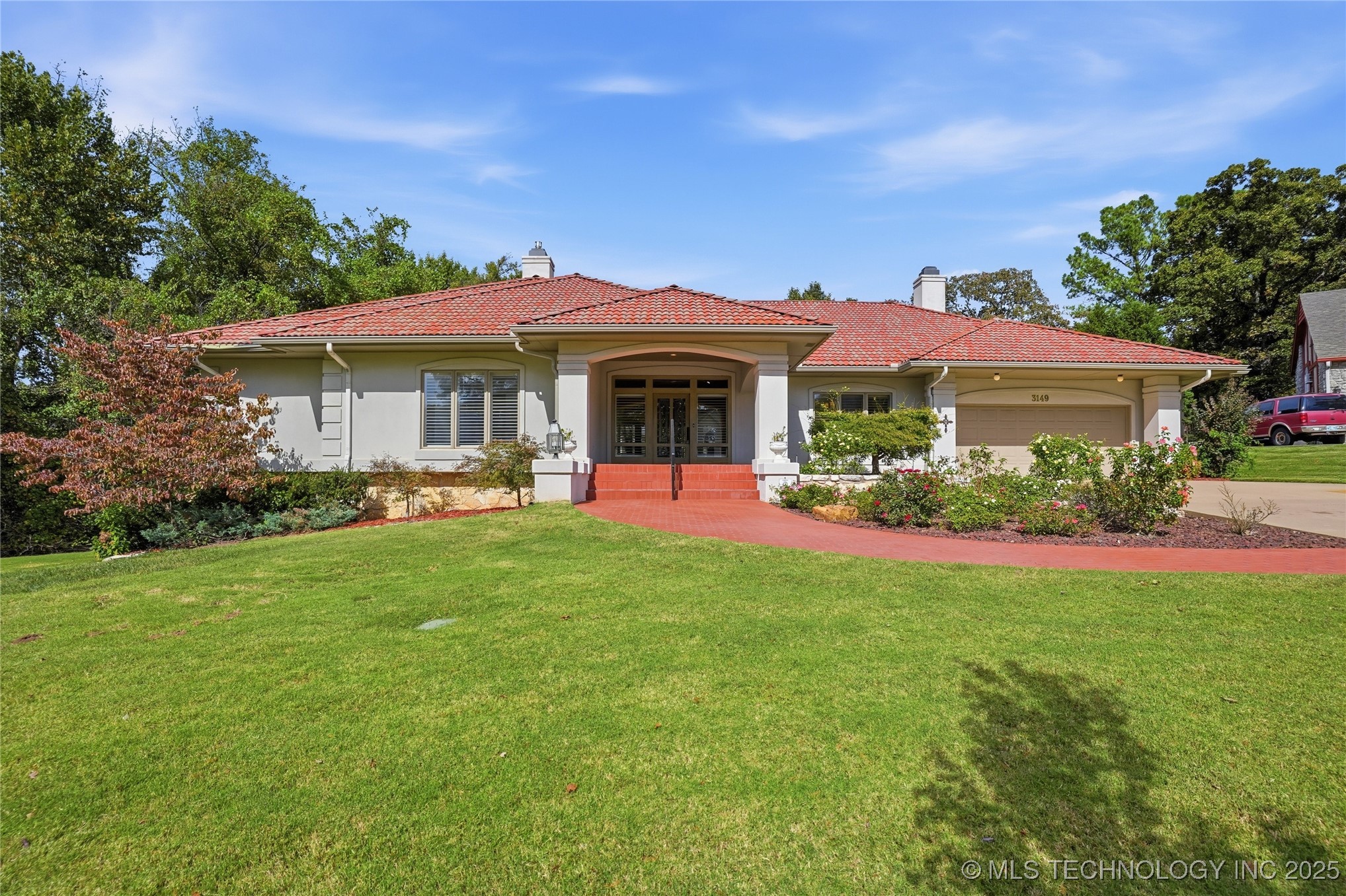 3149 E 89th Street Property Photo 2