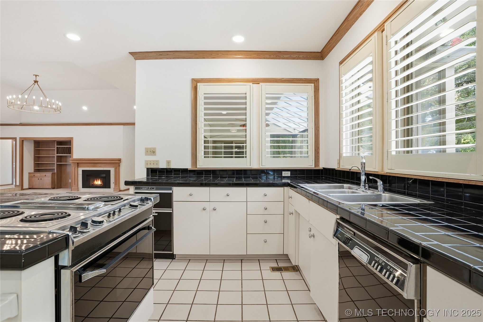 3149 E 89th Street Property Photo 29