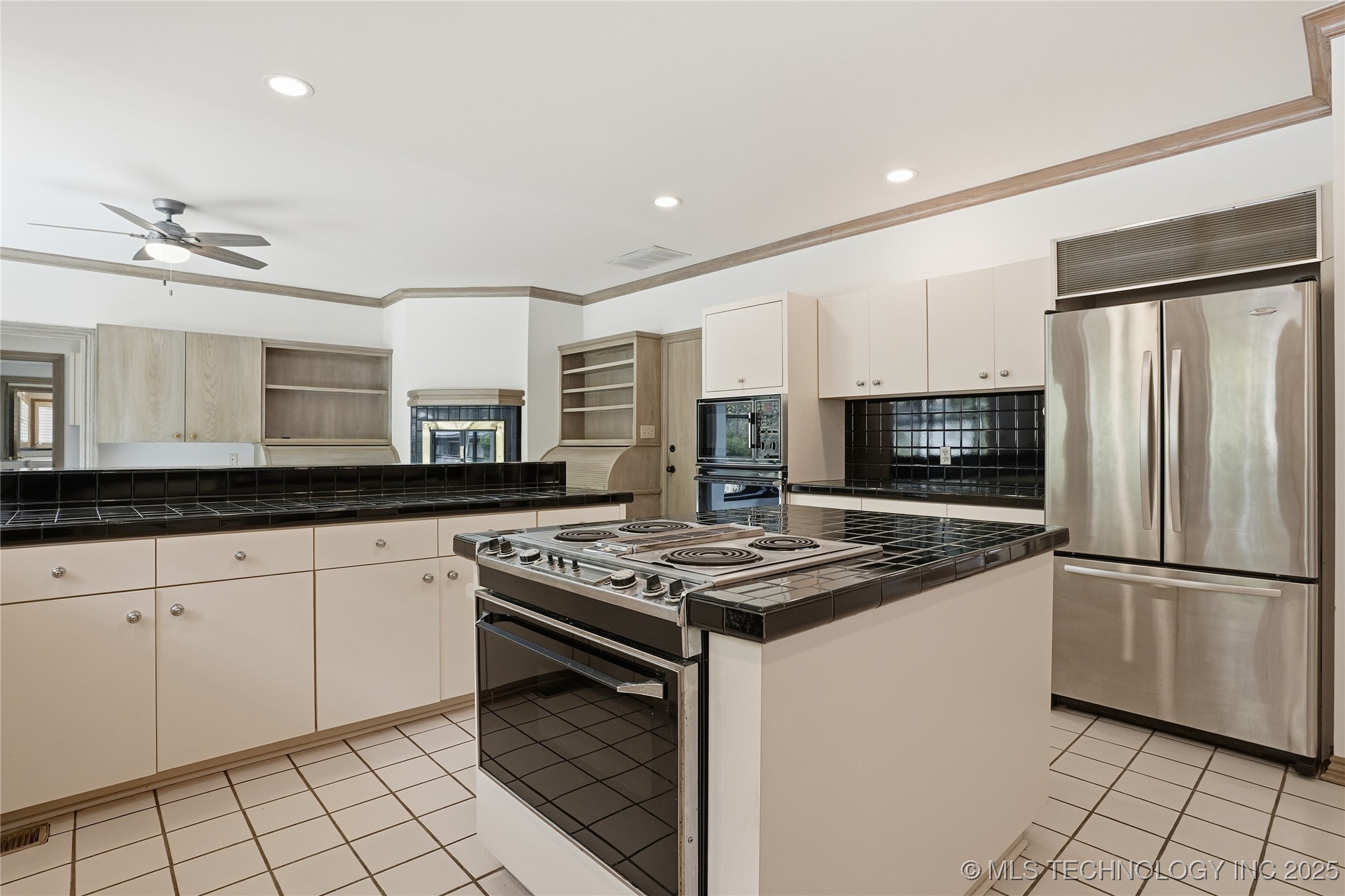 3149 E 89th Street Property Photo 34