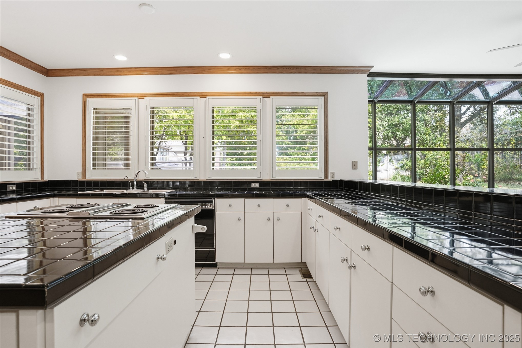 3149 E 89th Street Property Photo 36