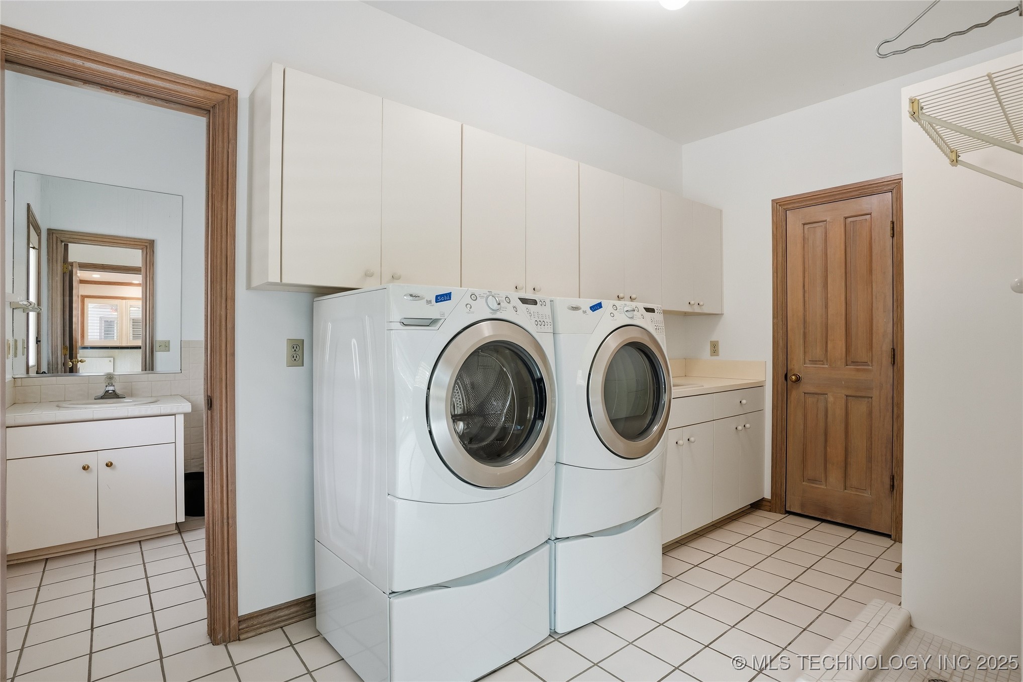 3149 E 89th Street Property Photo 45