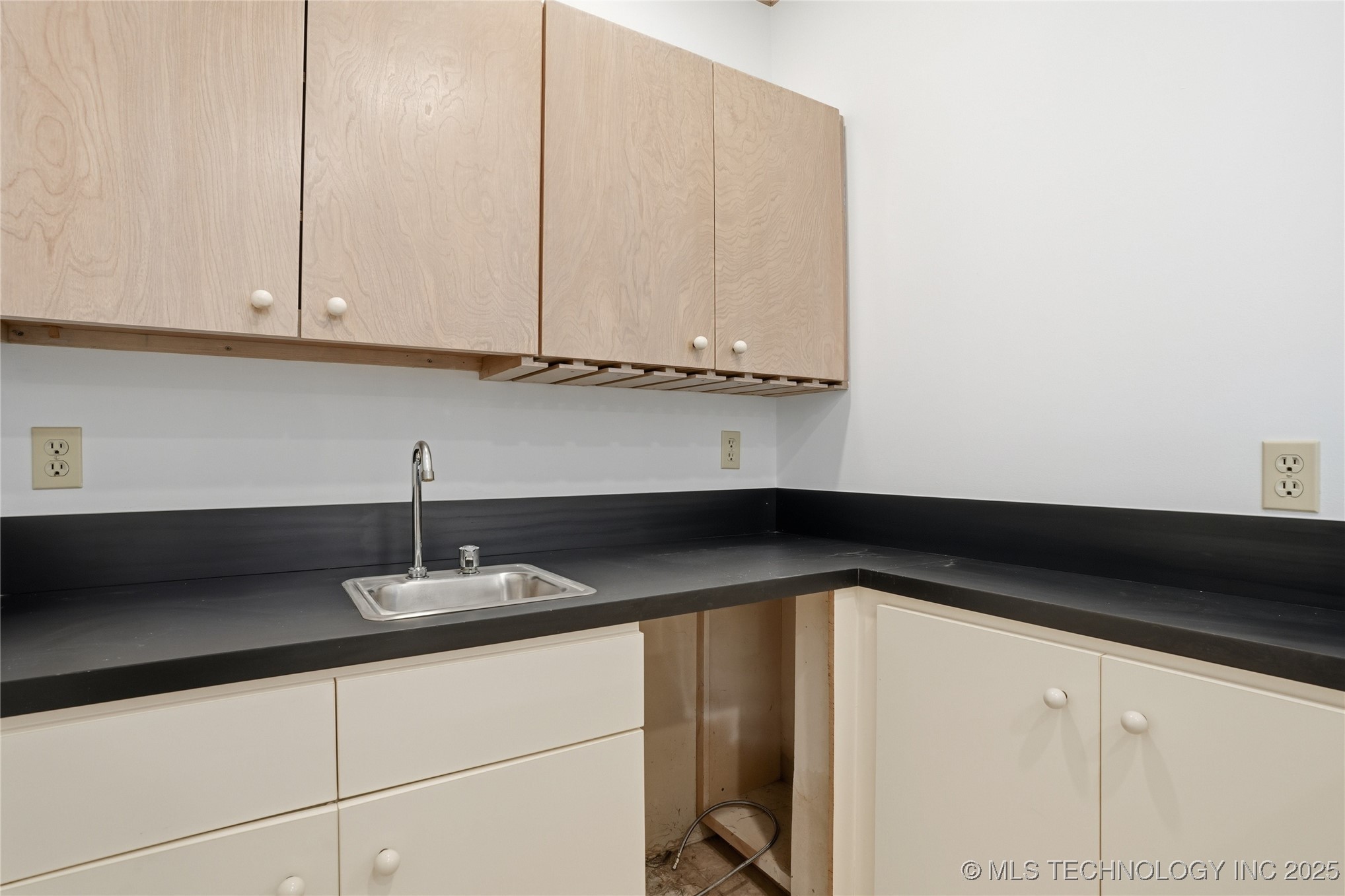 3149 E 89th Street Property Photo 60