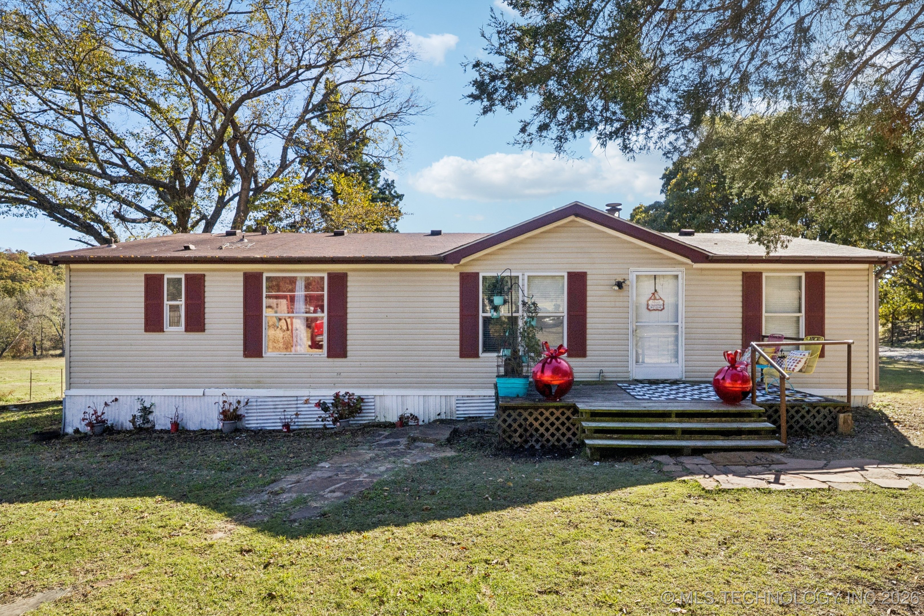 3306 2401 Road Property Photo 1