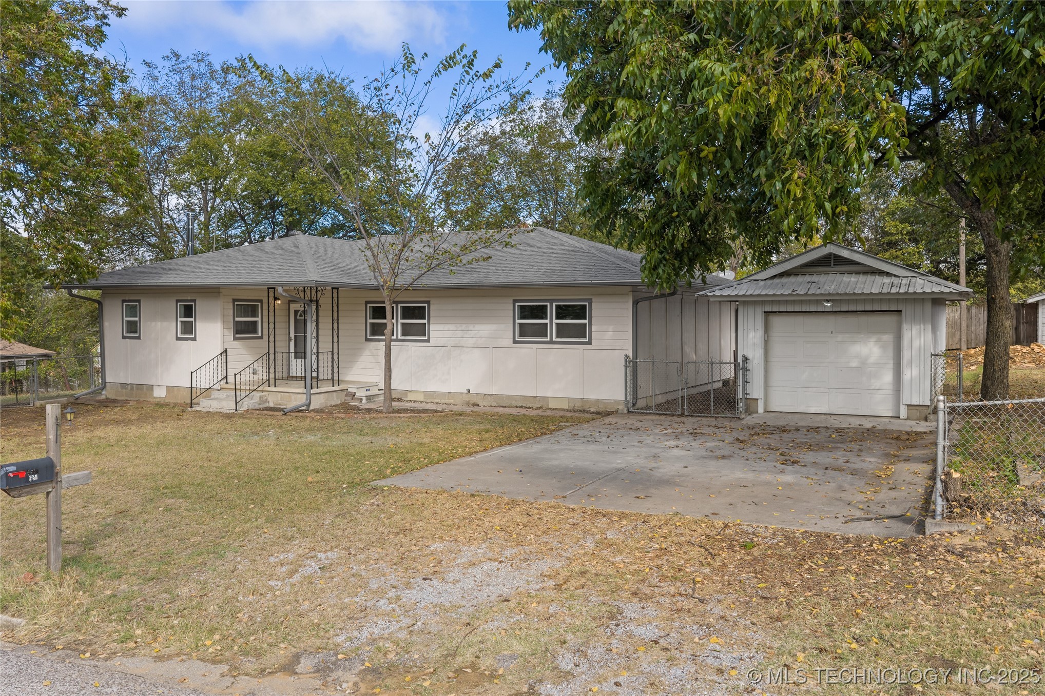 664 Shell Street Property Photo 1