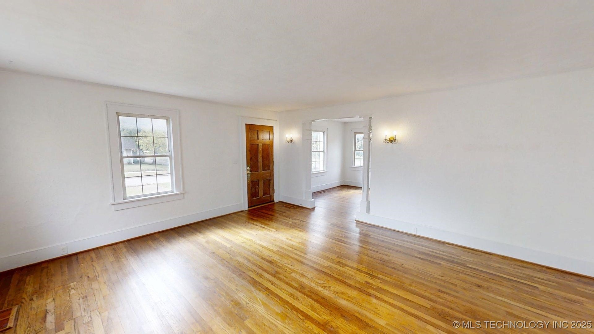 1723 Bixby Street Property Photo 4