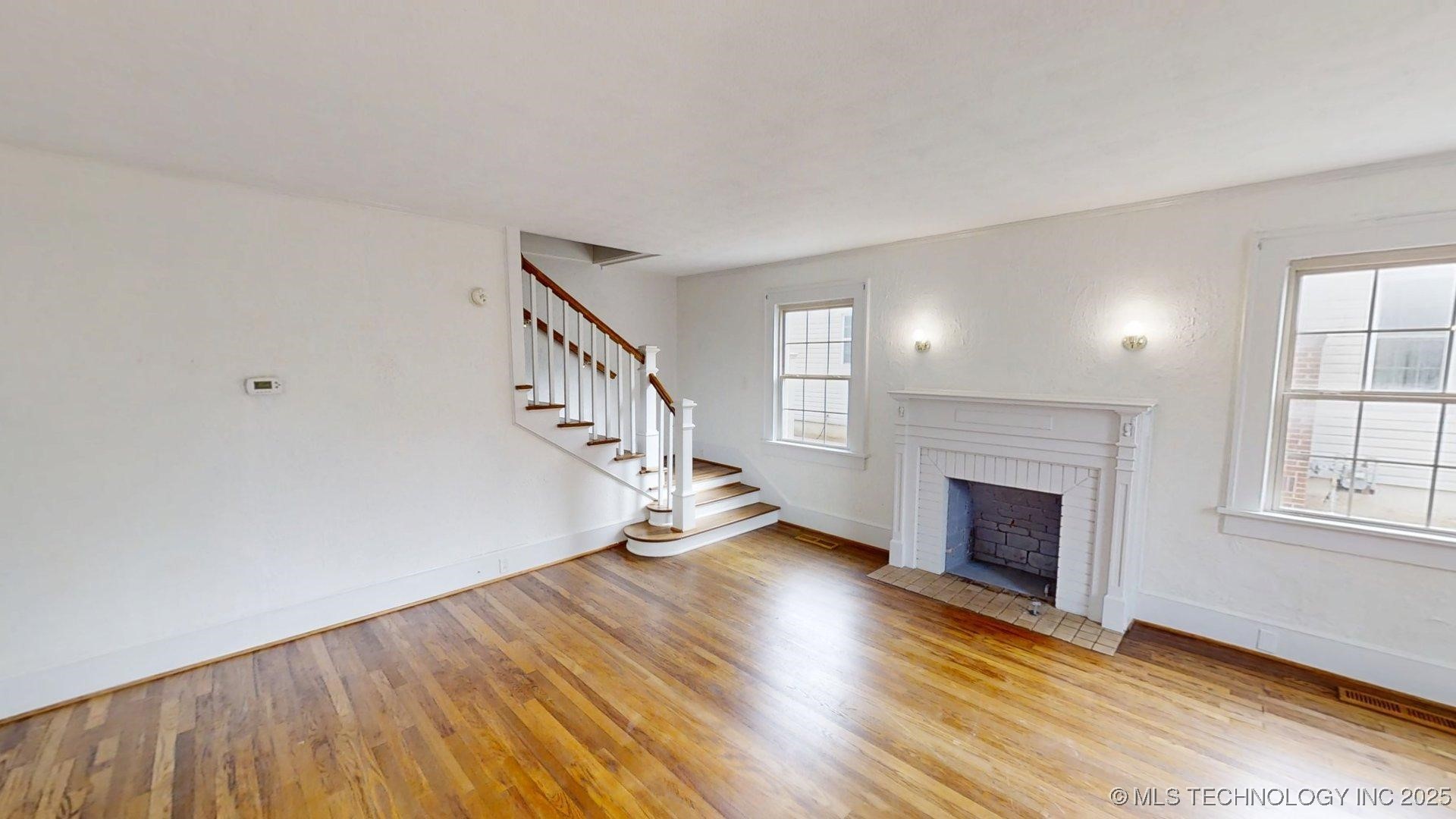 1723 Bixby Street Property Photo 5