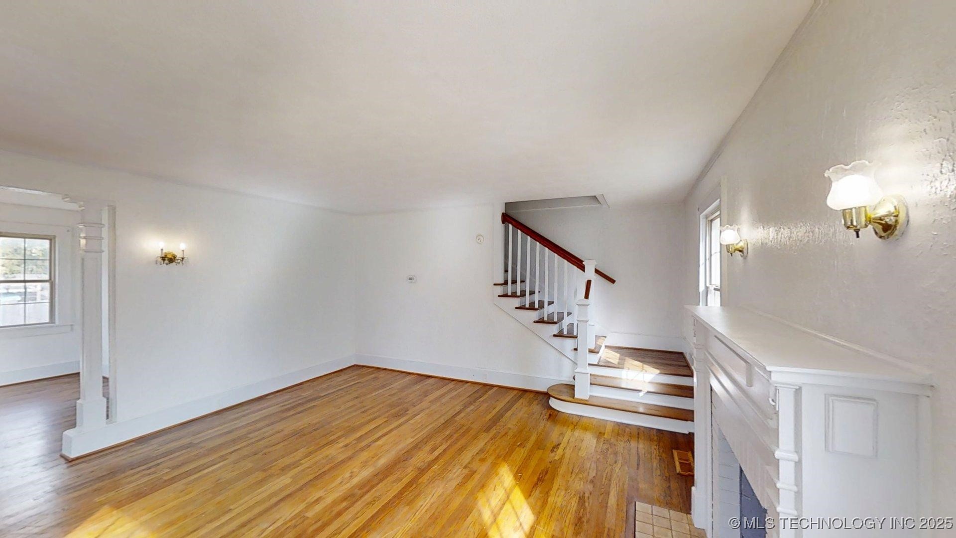 1723 Bixby Street Property Photo 6