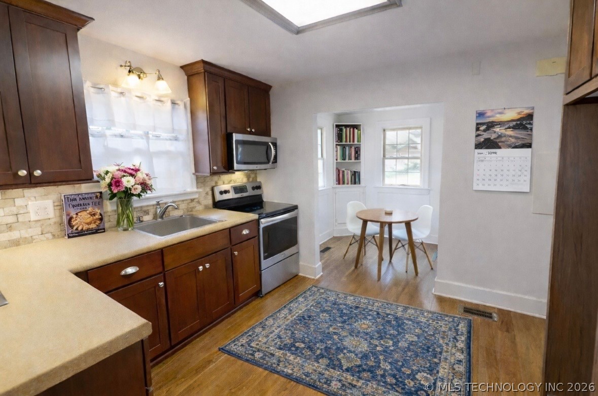 1723 Bixby Street Property Photo 13